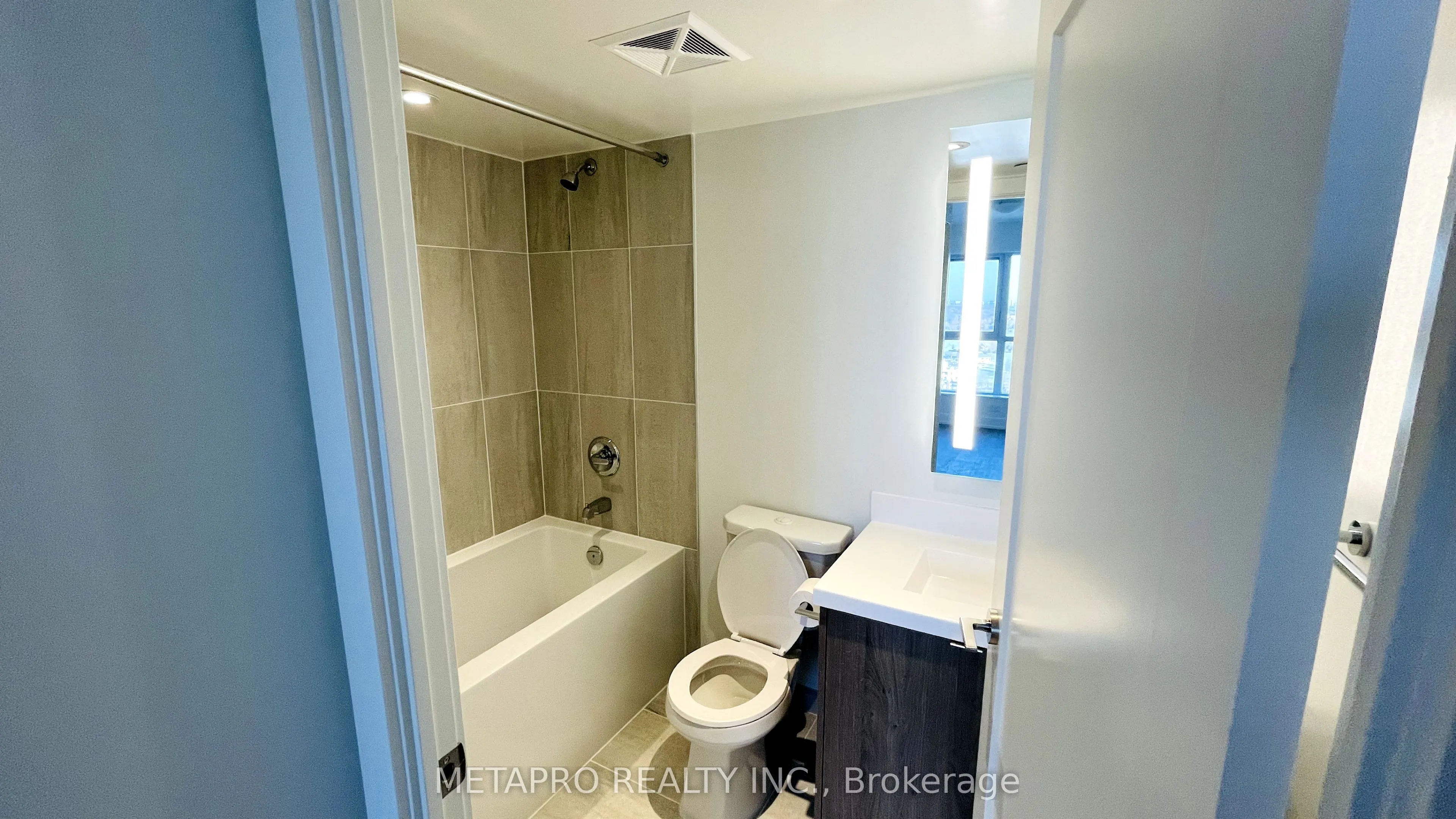 5 Mabelle Avenue, ##2733