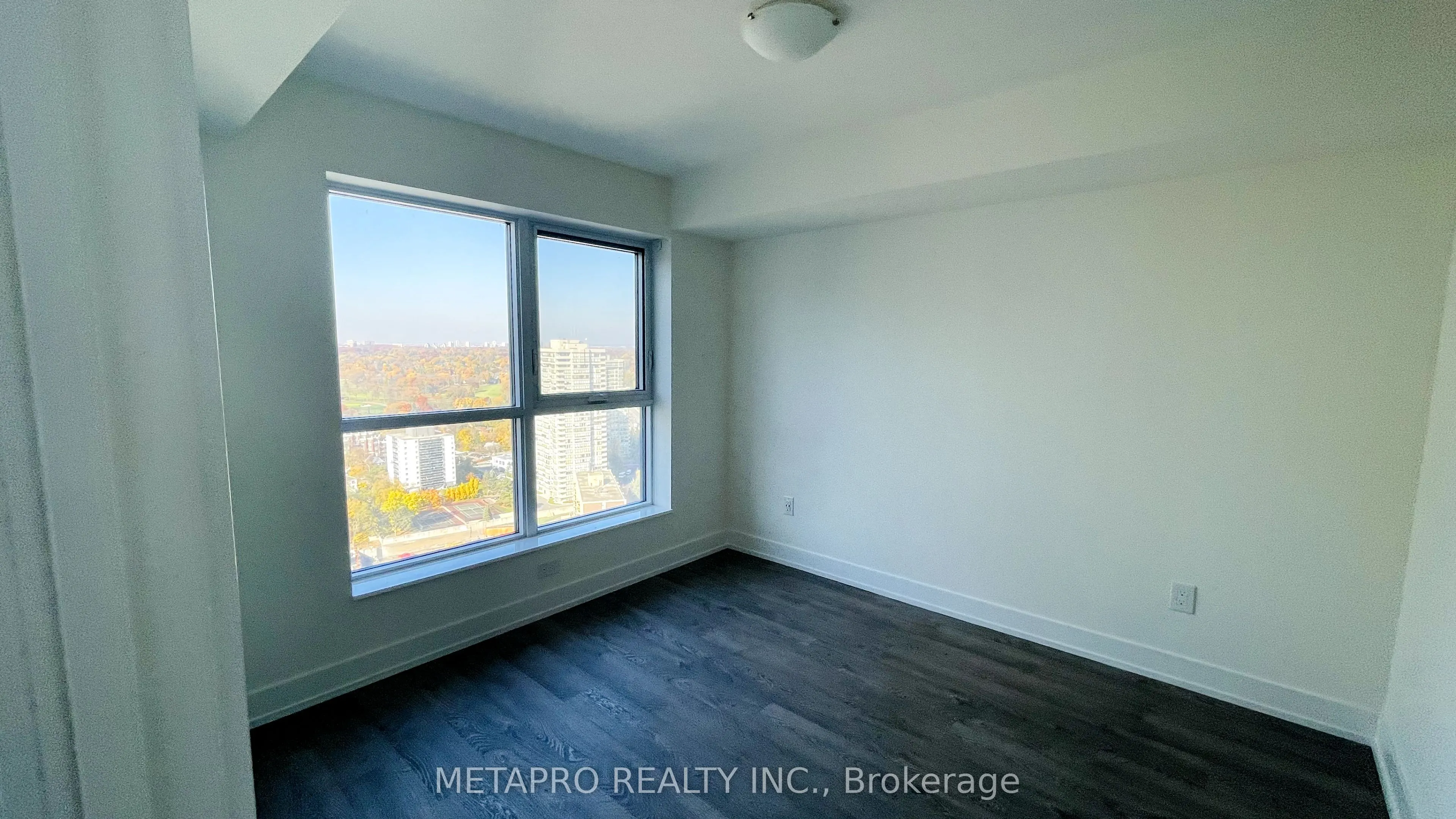 5 Mabelle Avenue, ##2733