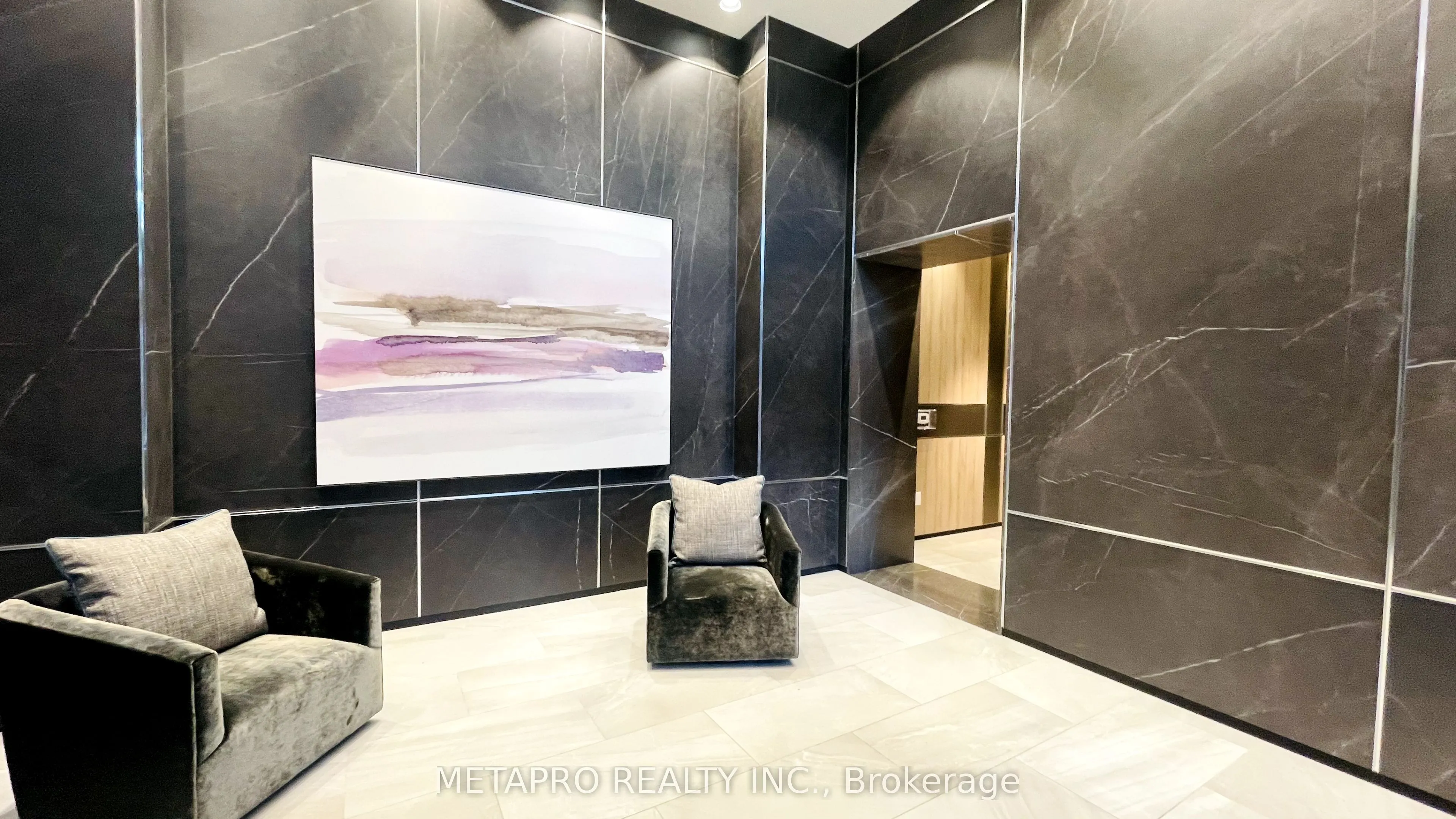5 Mabelle Avenue, ##2733
