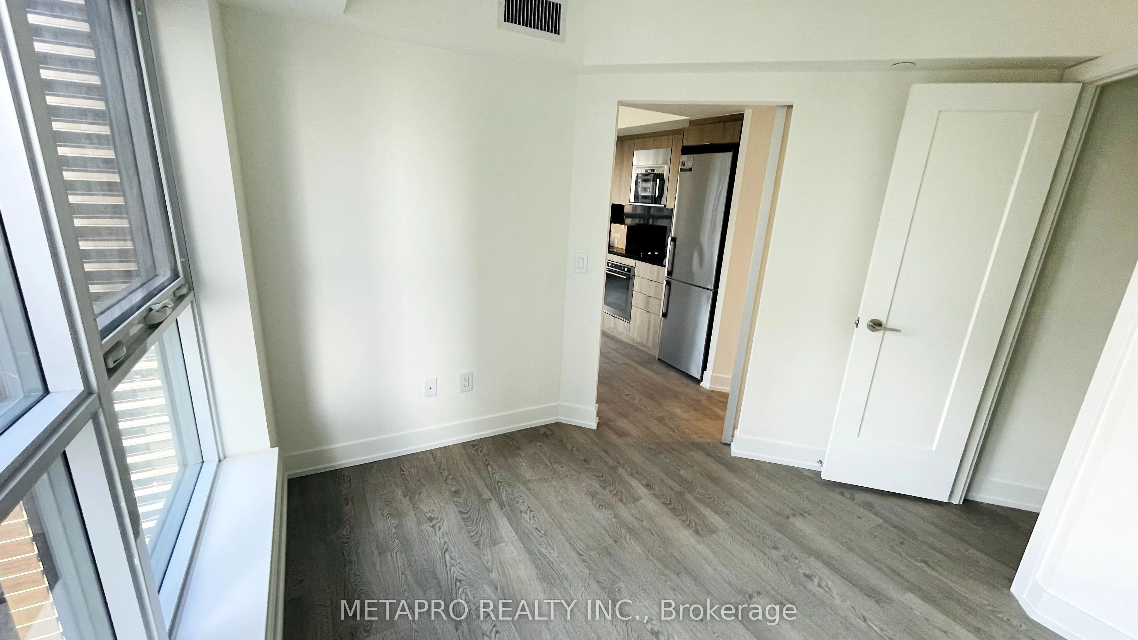 5 Mabelle Avenue, ##2733