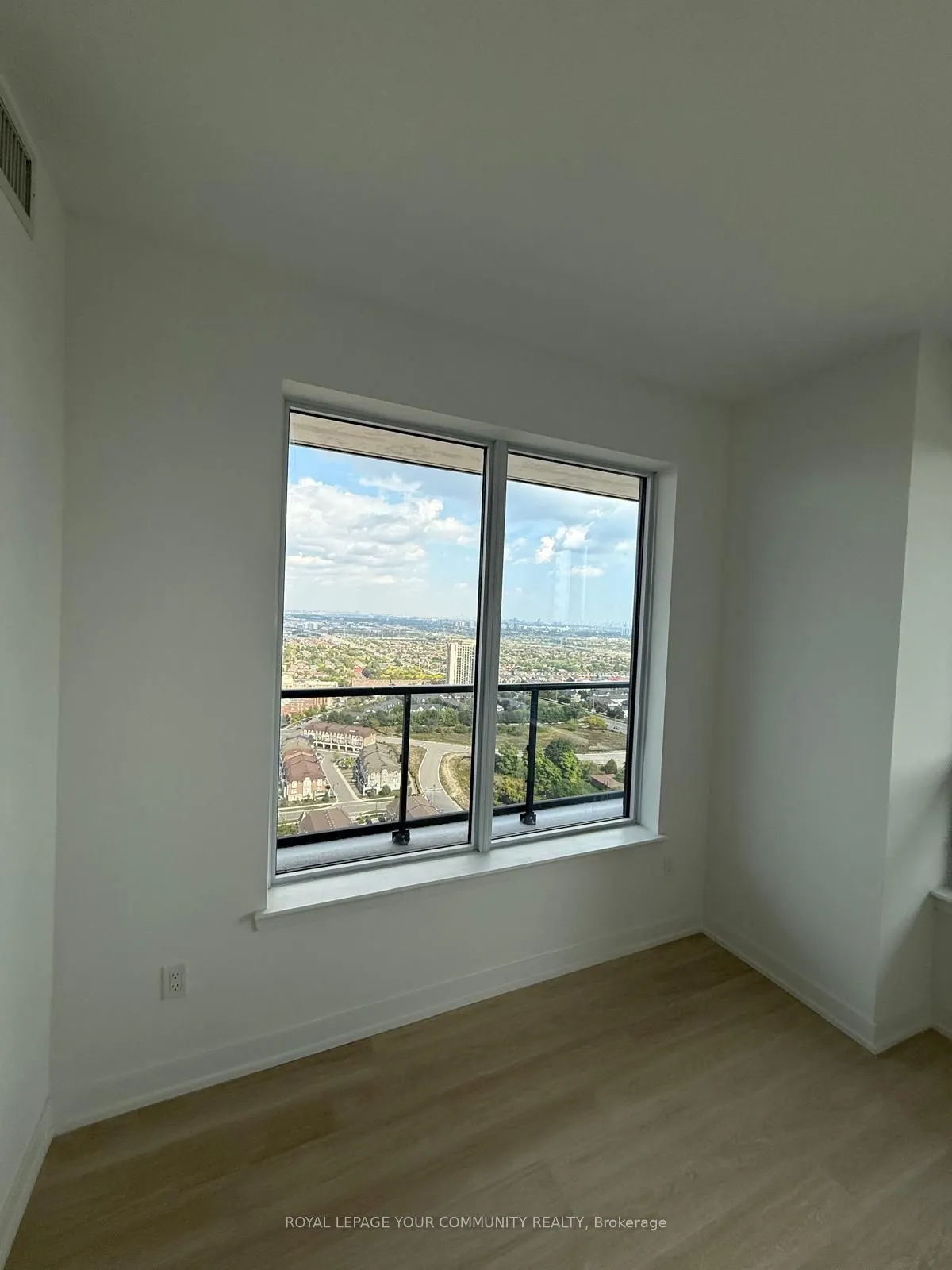 5105 Hurontario Street, #2802