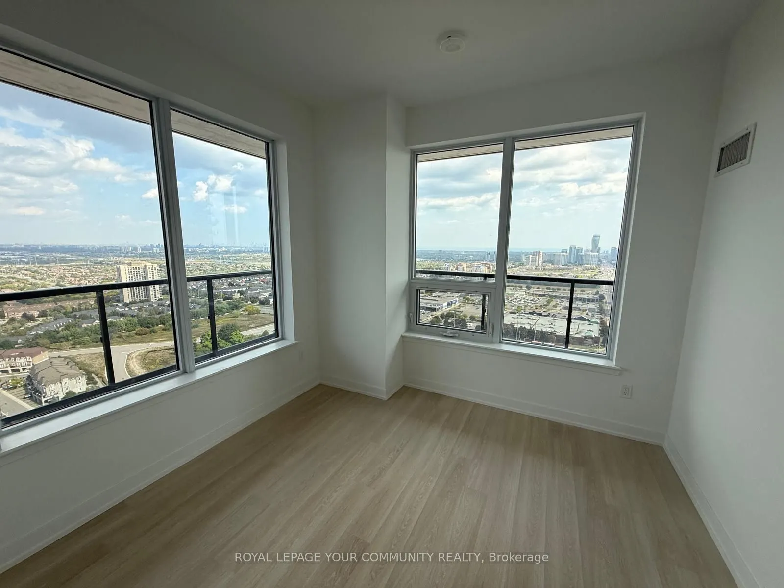5105 Hurontario Street, #2802