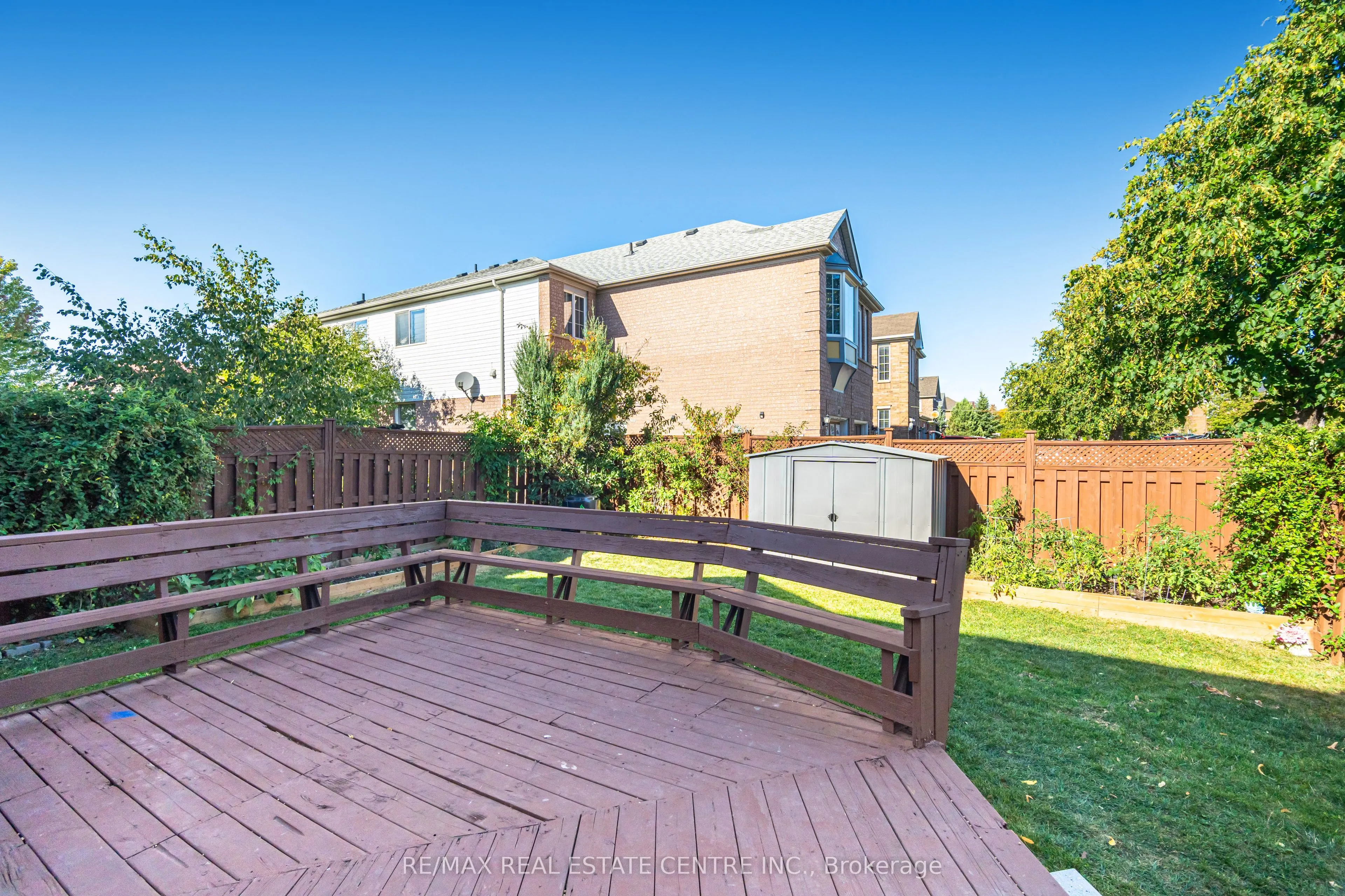 16 Feathertop Lane