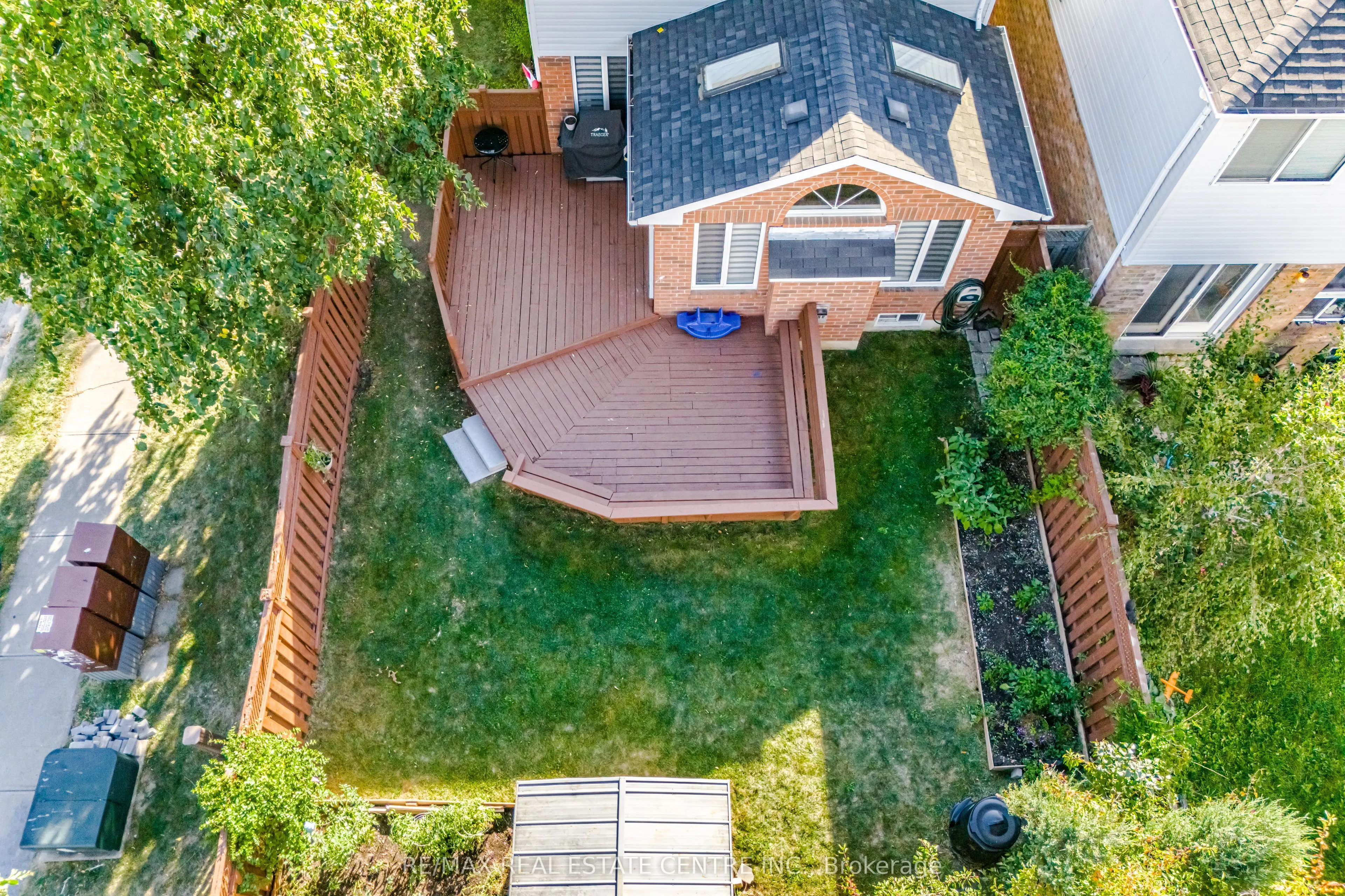 16 Feathertop Lane