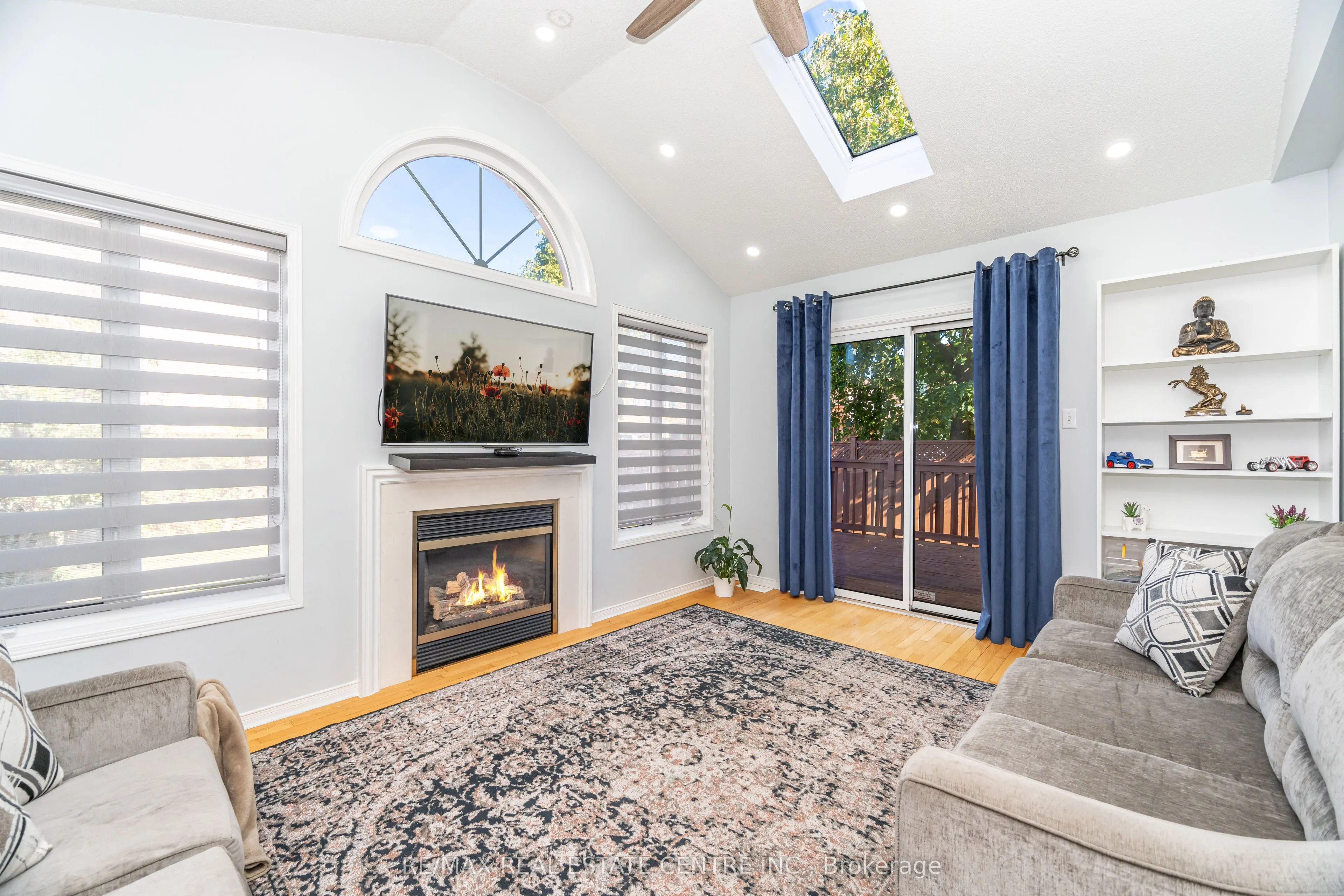 16 Feathertop Lane