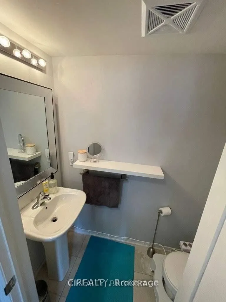 2480 Post Road, #16