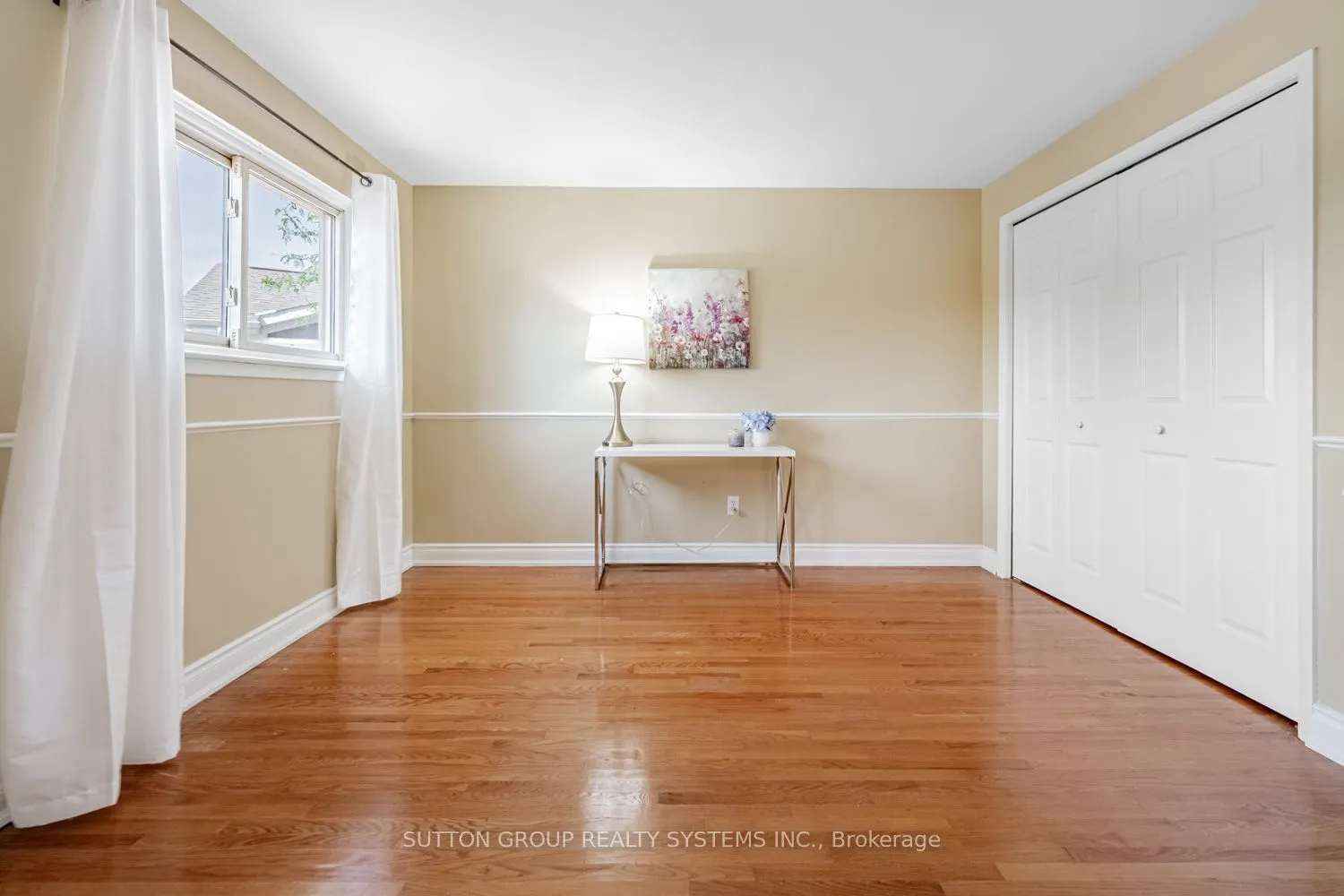 774 Banting Court