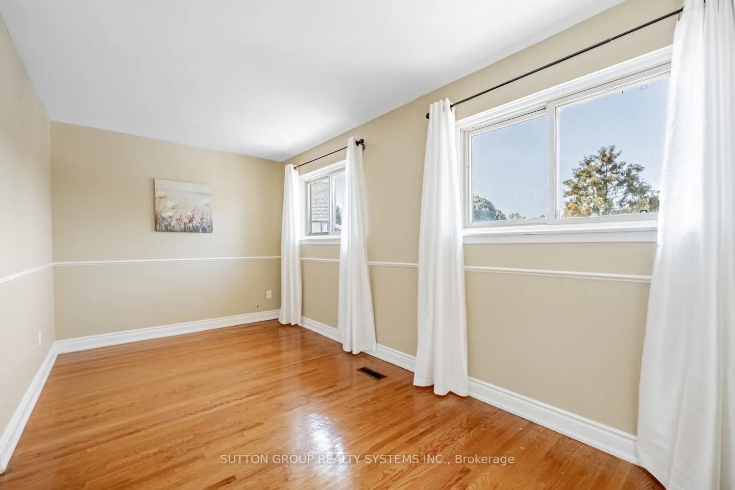 774 Banting Court