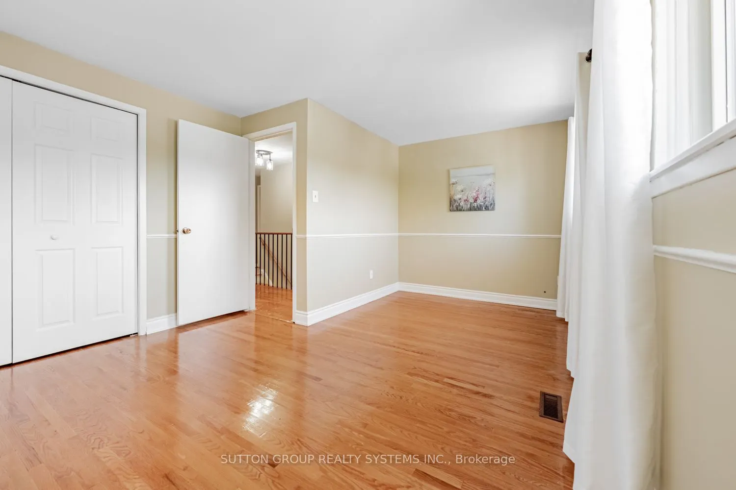 774 Banting Court