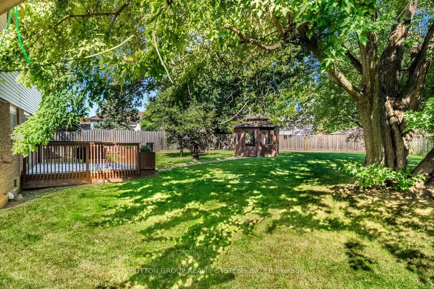 774 Banting Court