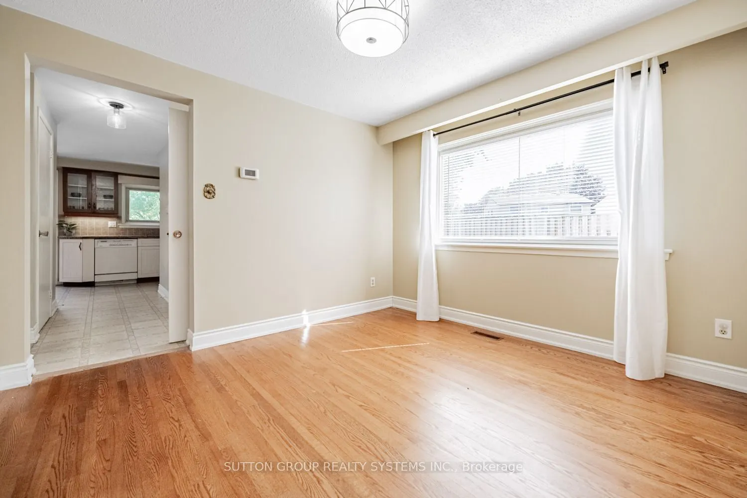 774 Banting Court