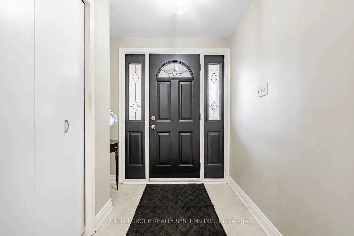 774 Banting Court