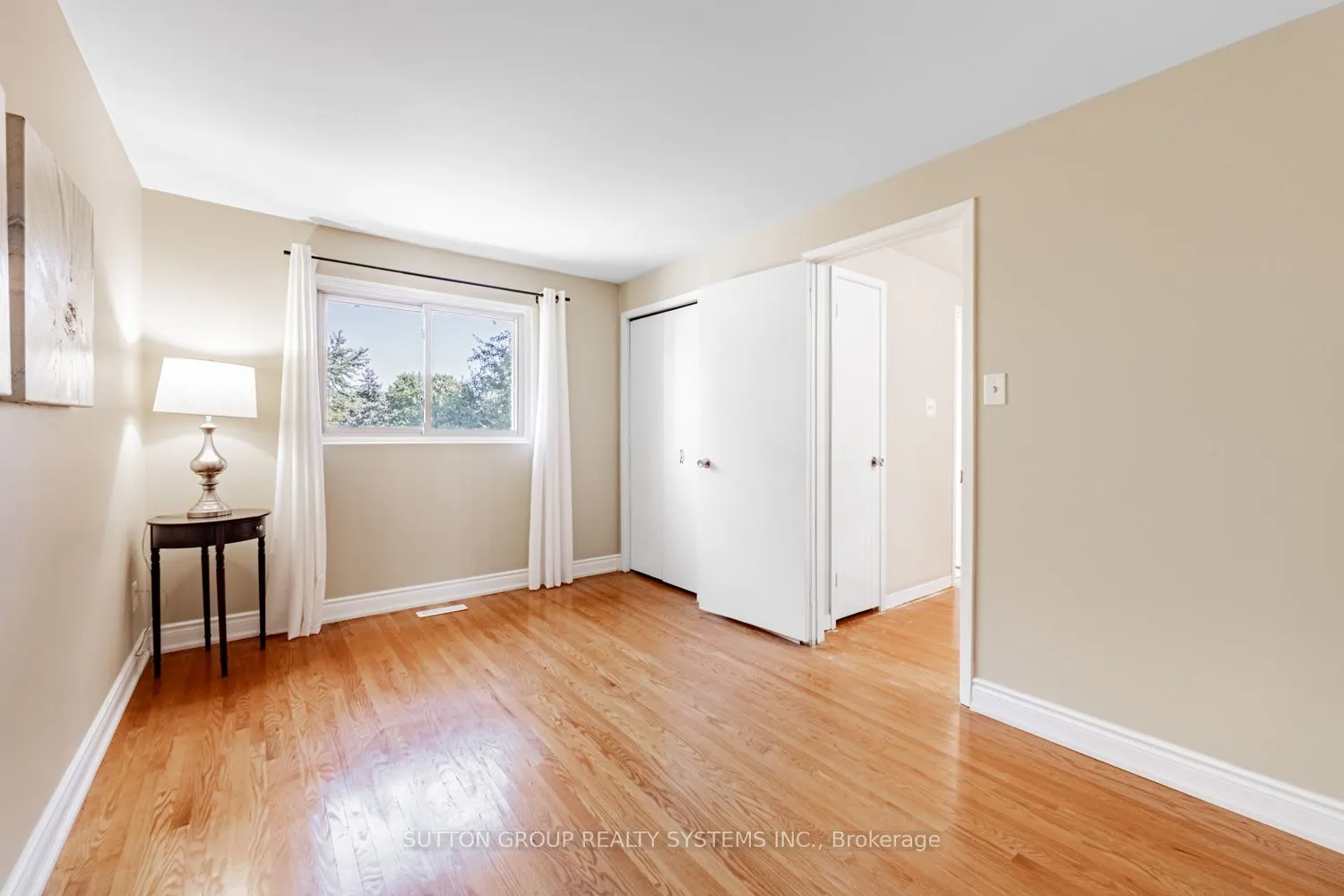 774 Banting Court