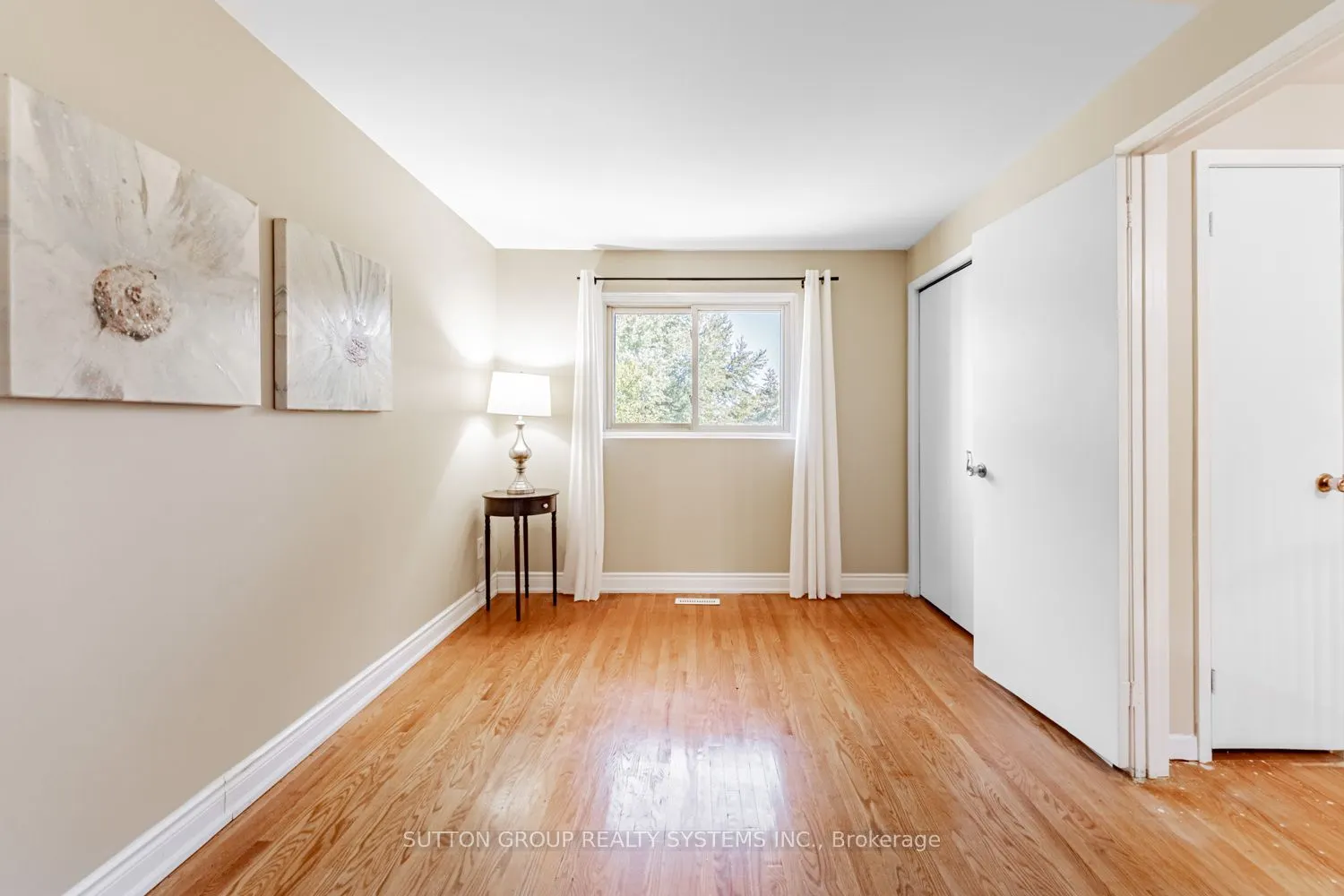 774 Banting Court