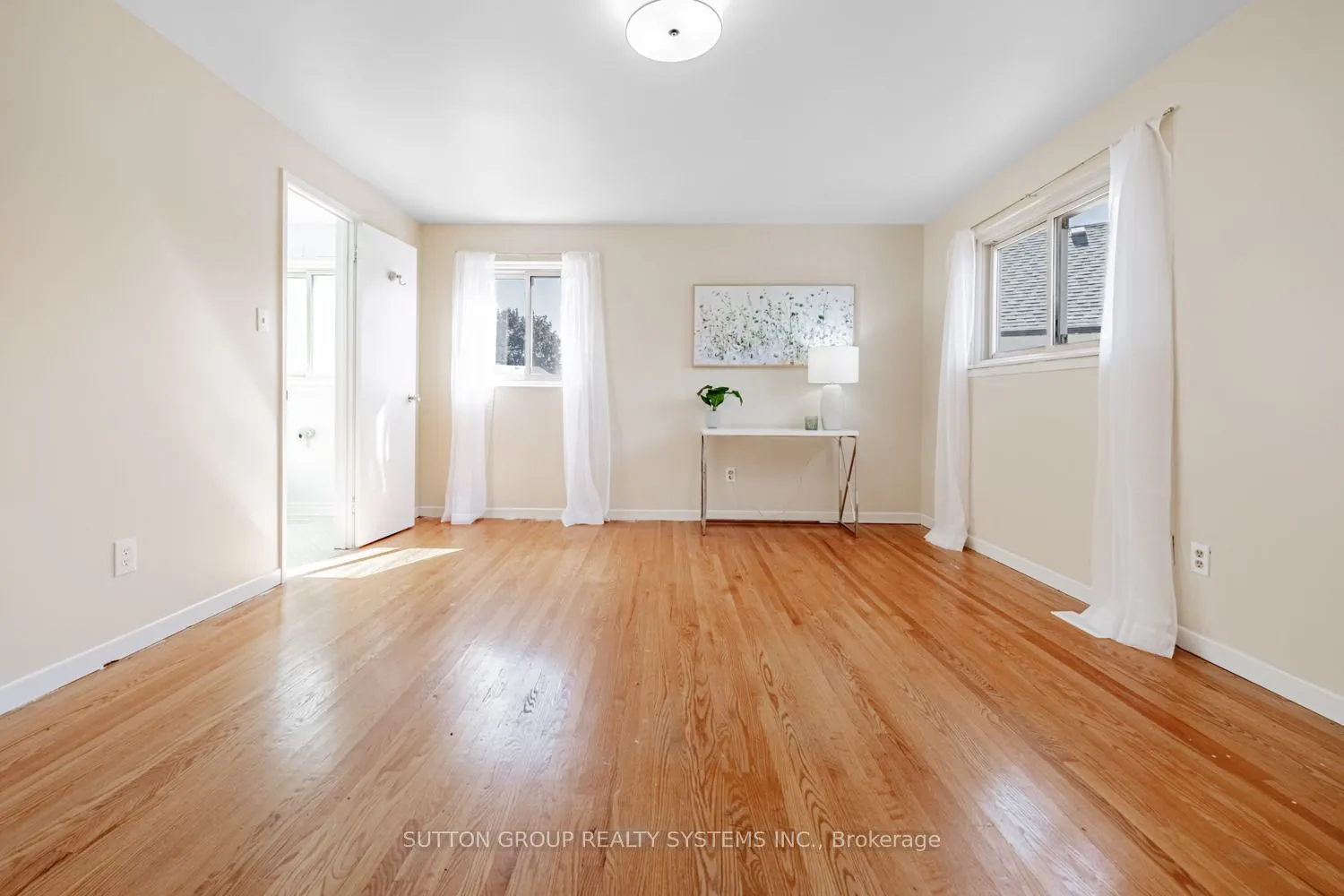 774 Banting Court
