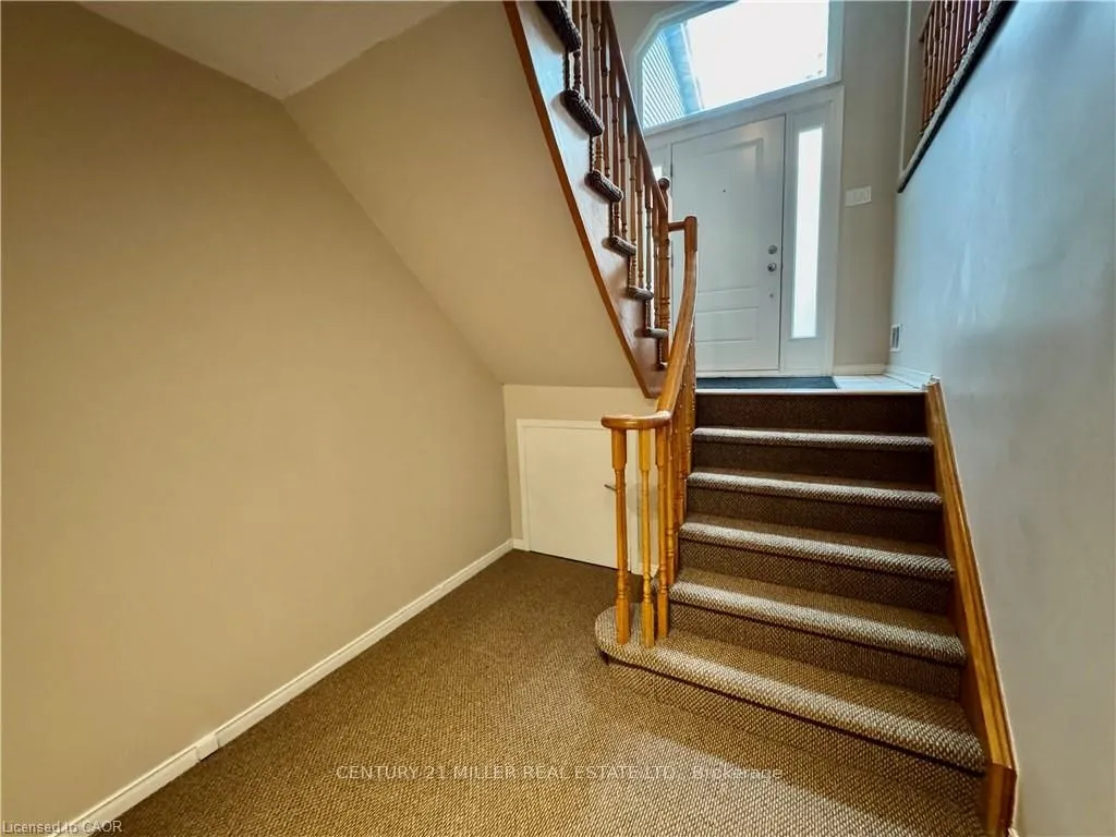 1140 Lindsay Drive