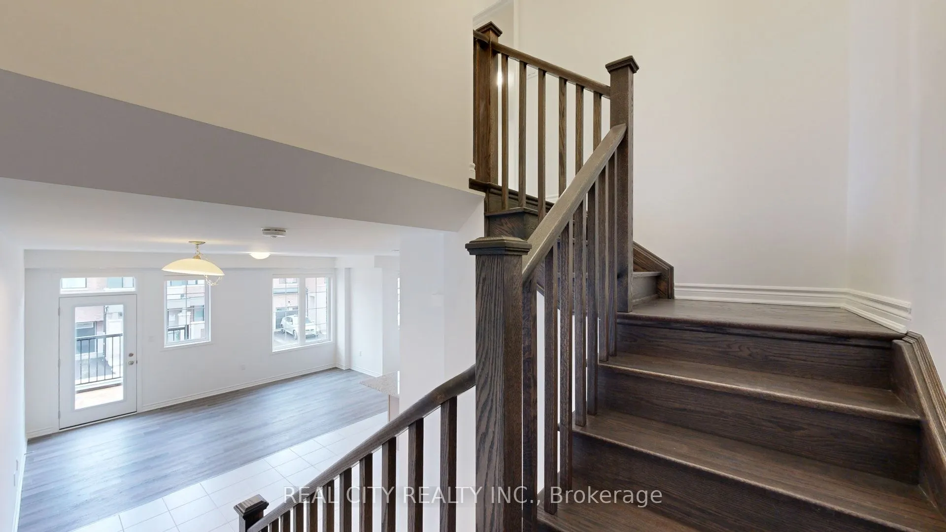 11 Keppel Circle W