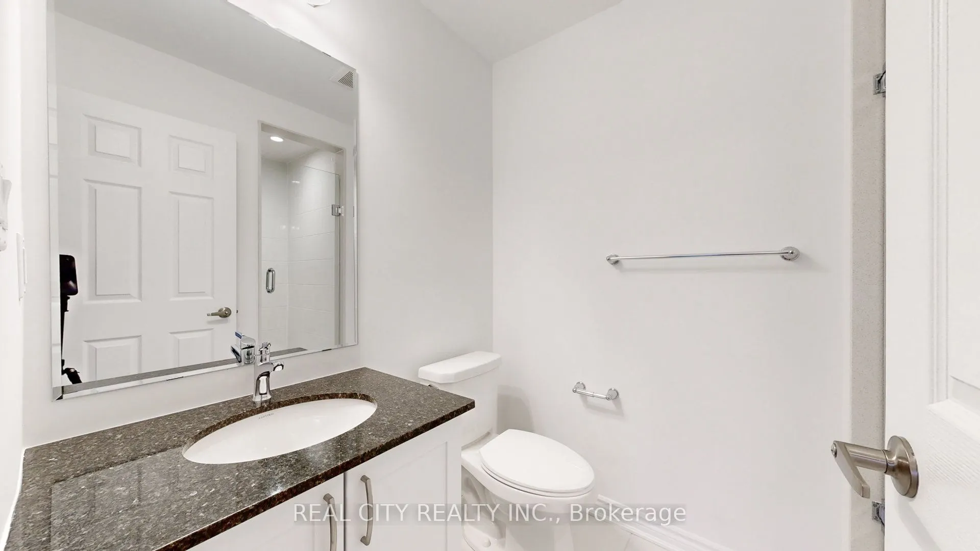 11 Keppel Circle W