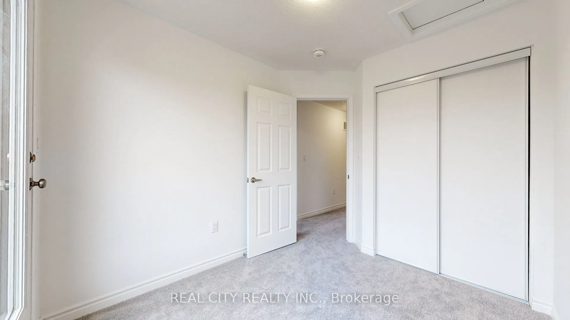 11 Keppel Circle W