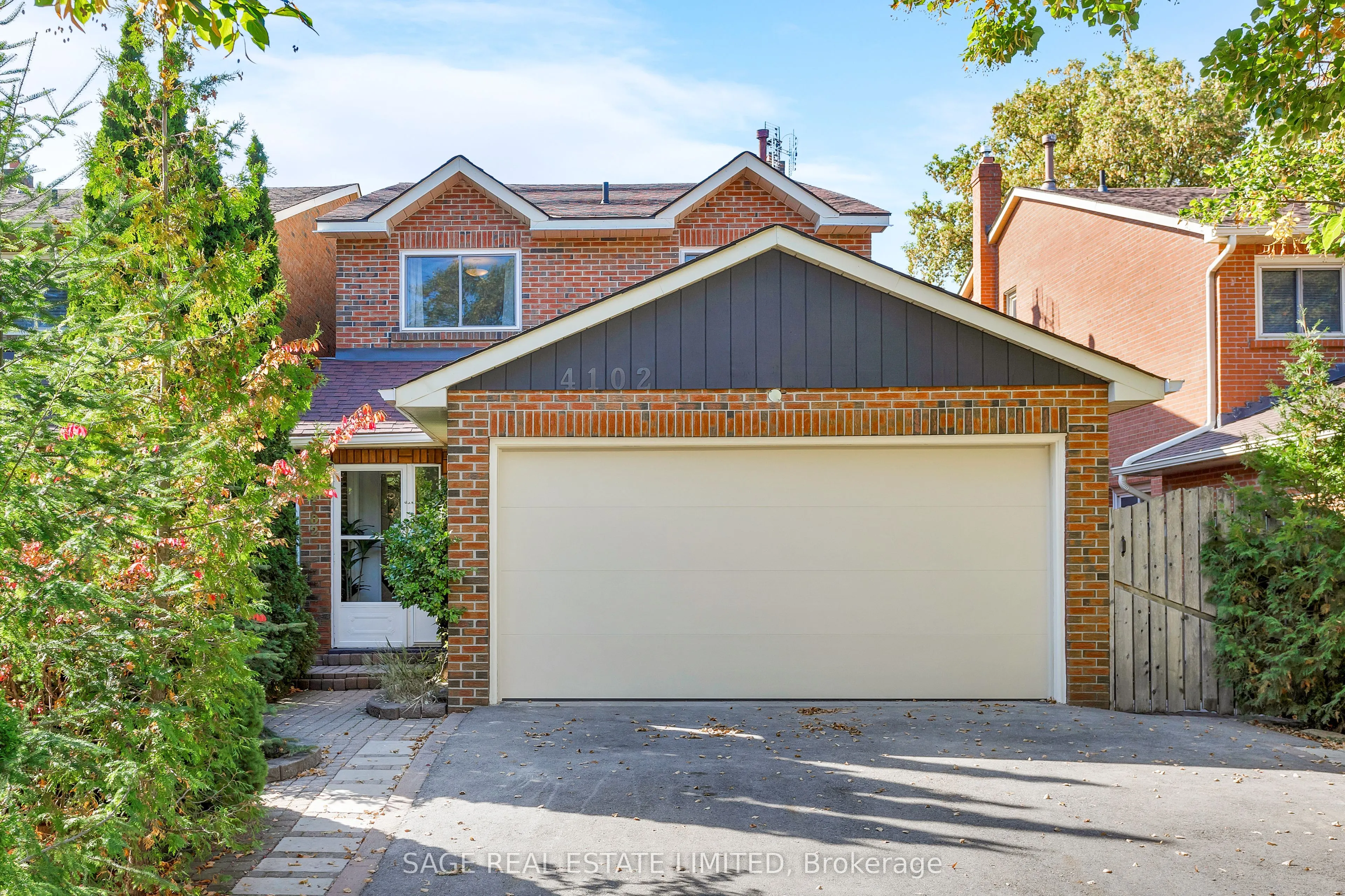 4102 Taffey Crescent