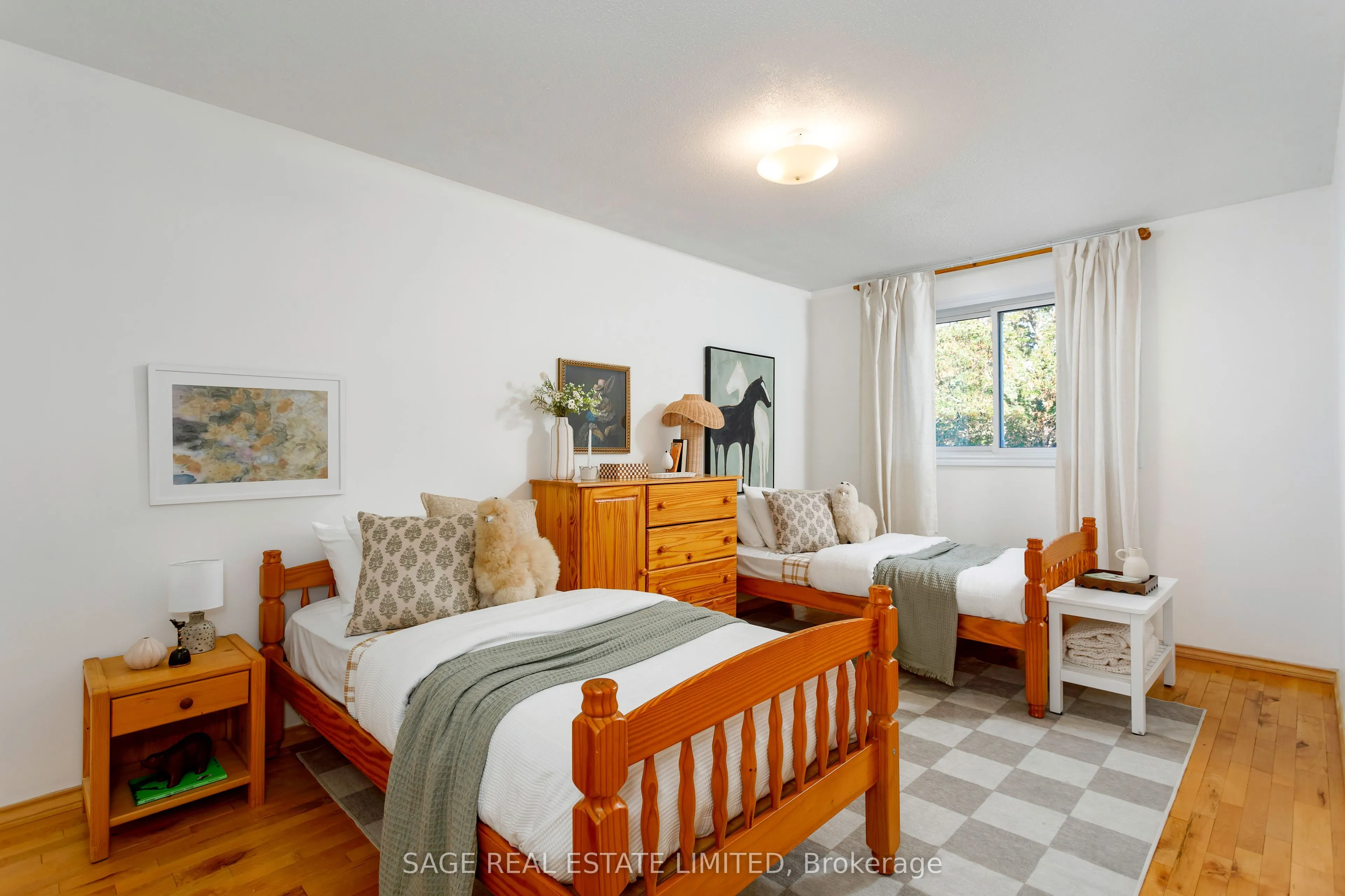 4102 Taffey Crescent