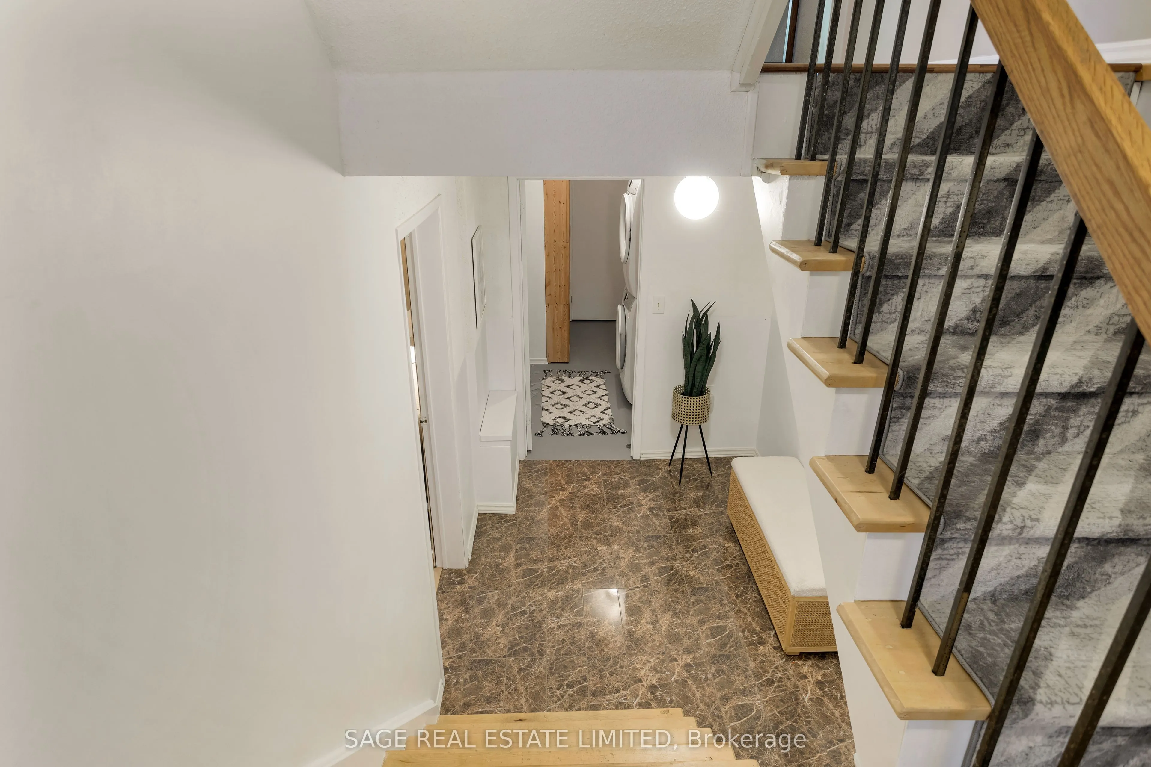 4102 Taffey Crescent