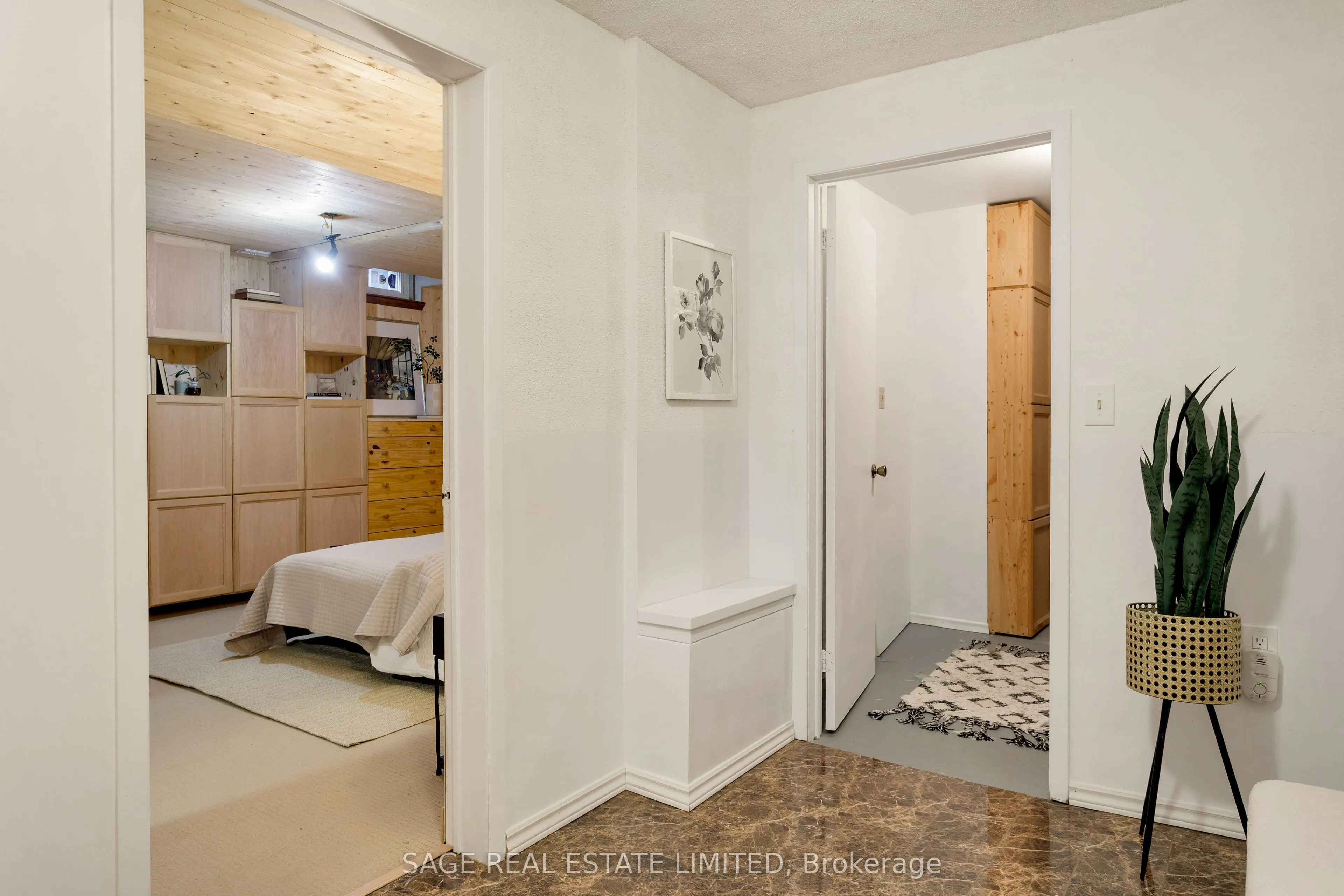 4102 Taffey Crescent
