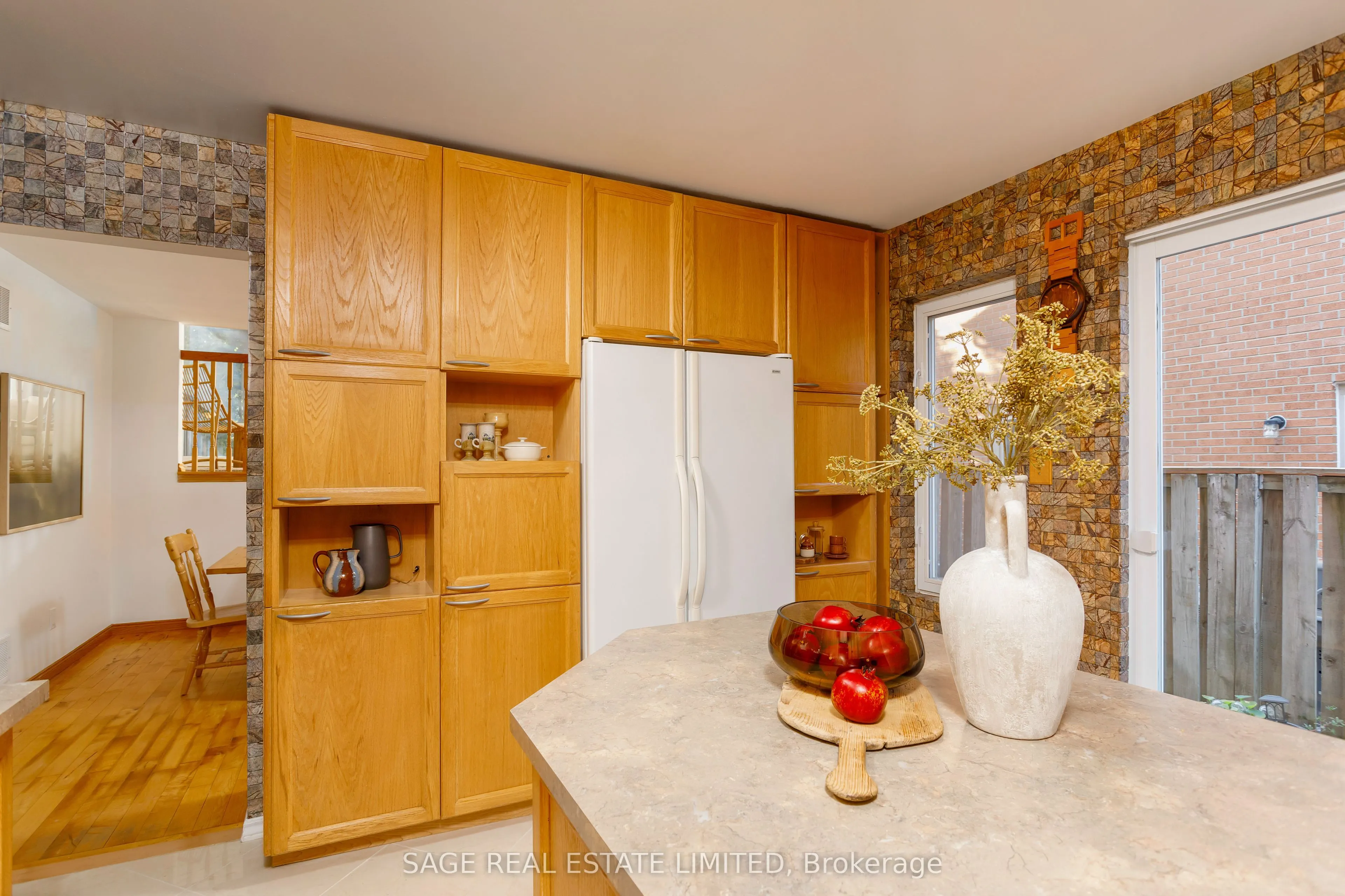 4102 Taffey Crescent