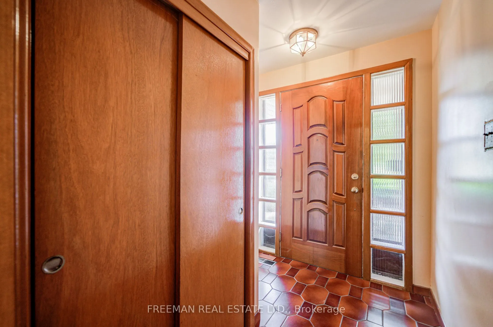 102 Hallsport Crescent