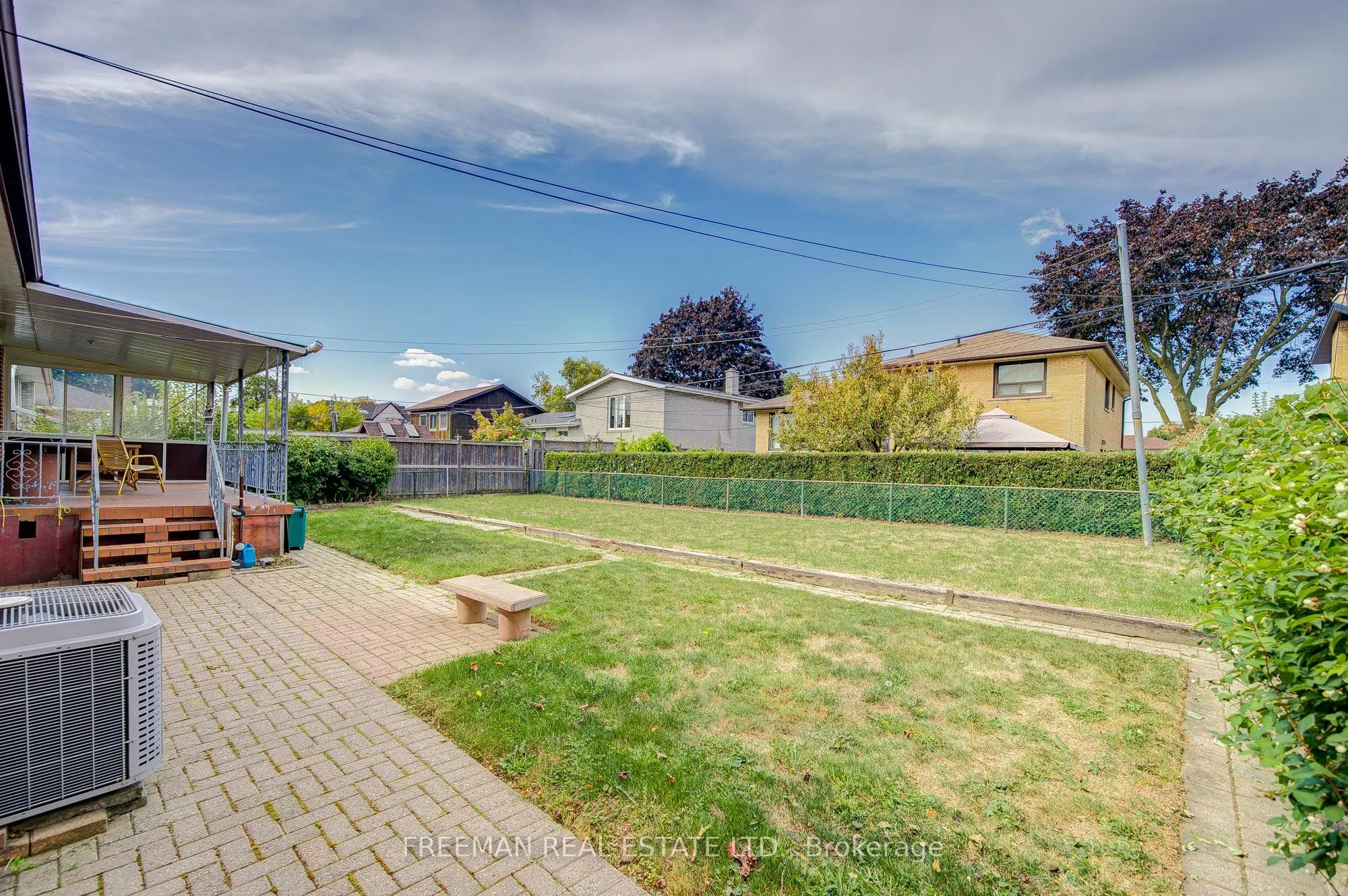 102 Hallsport Crescent