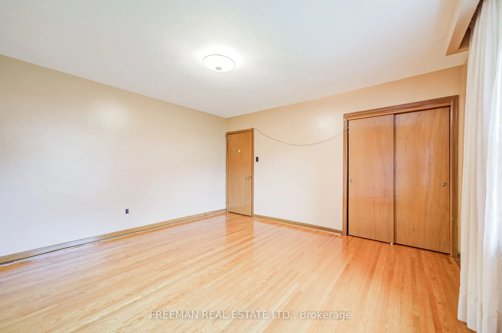 102 Hallsport Crescent