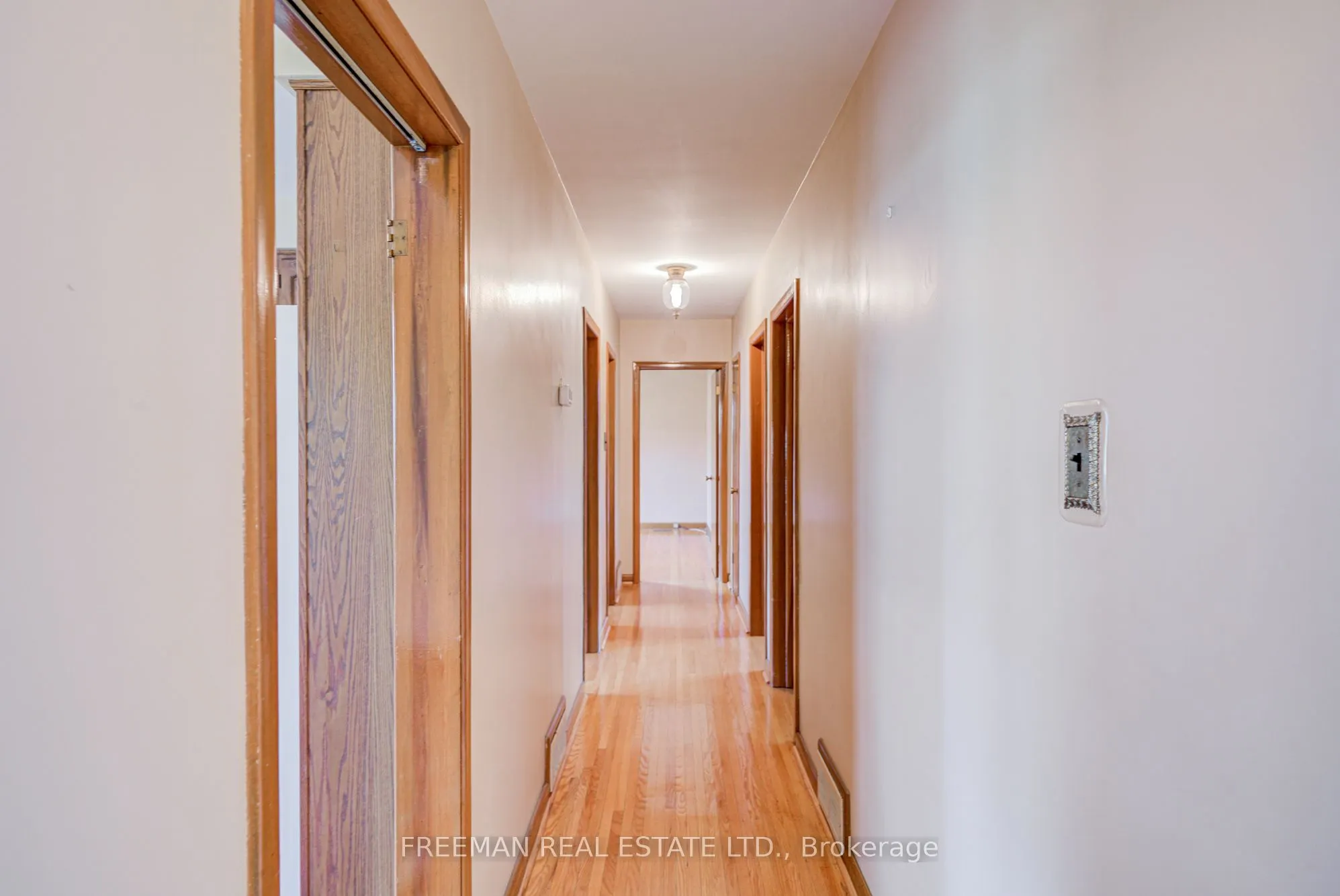 102 Hallsport Crescent