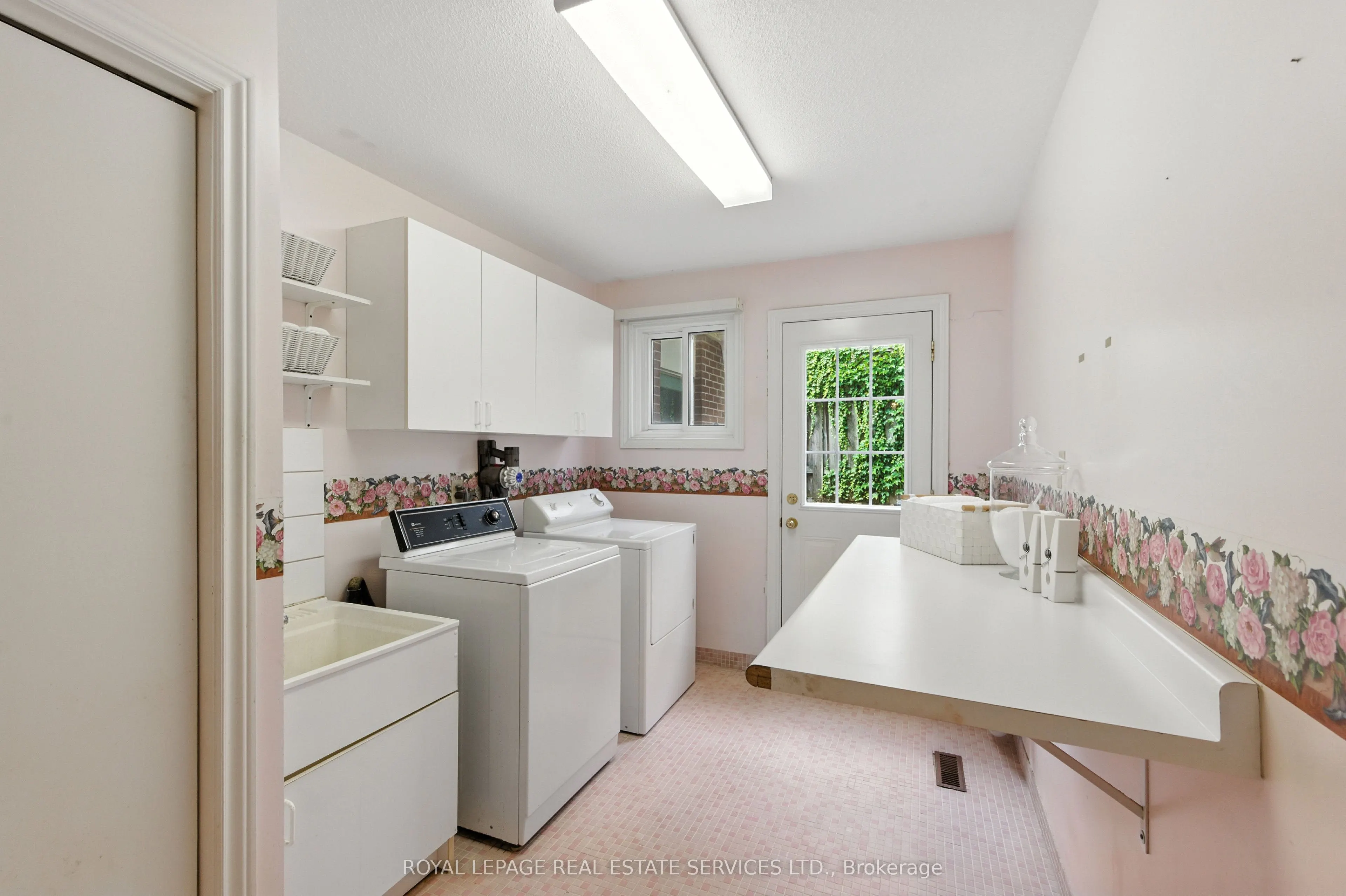 255 Spring Garden Road