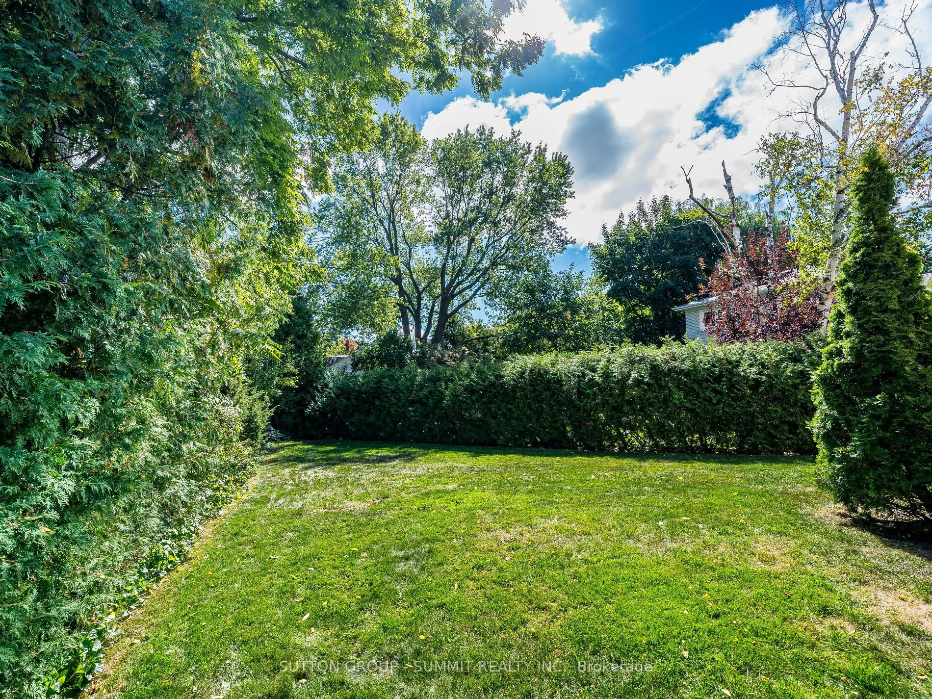 7 Lochway Court