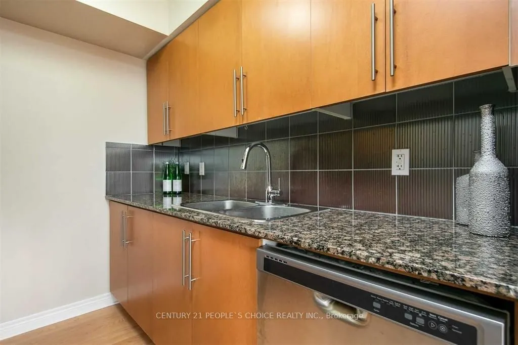 310 Burnhamthorpe Road W, #2312