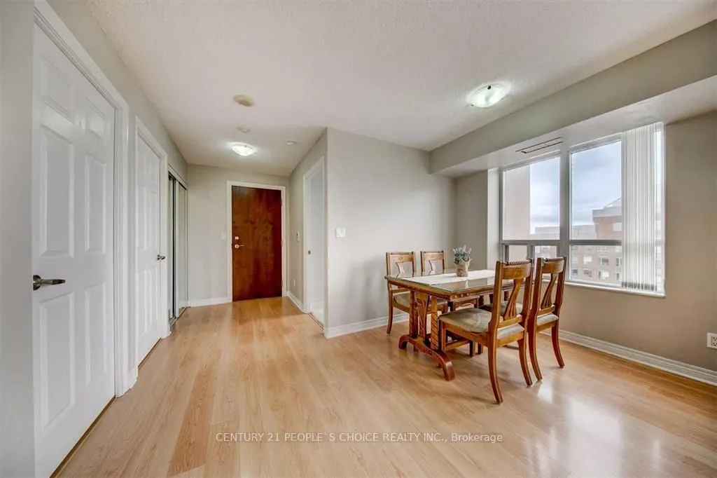 310 Burnhamthorpe Road W, #2312