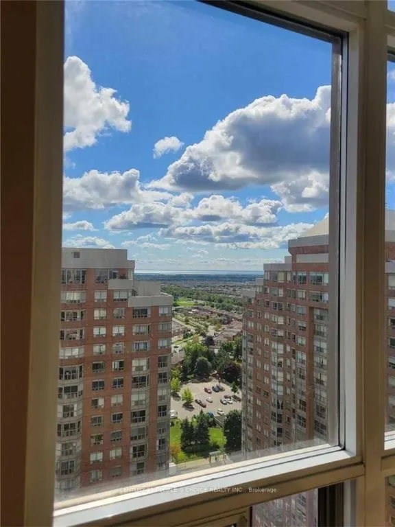 310 Burnhamthorpe Road W, #2312
