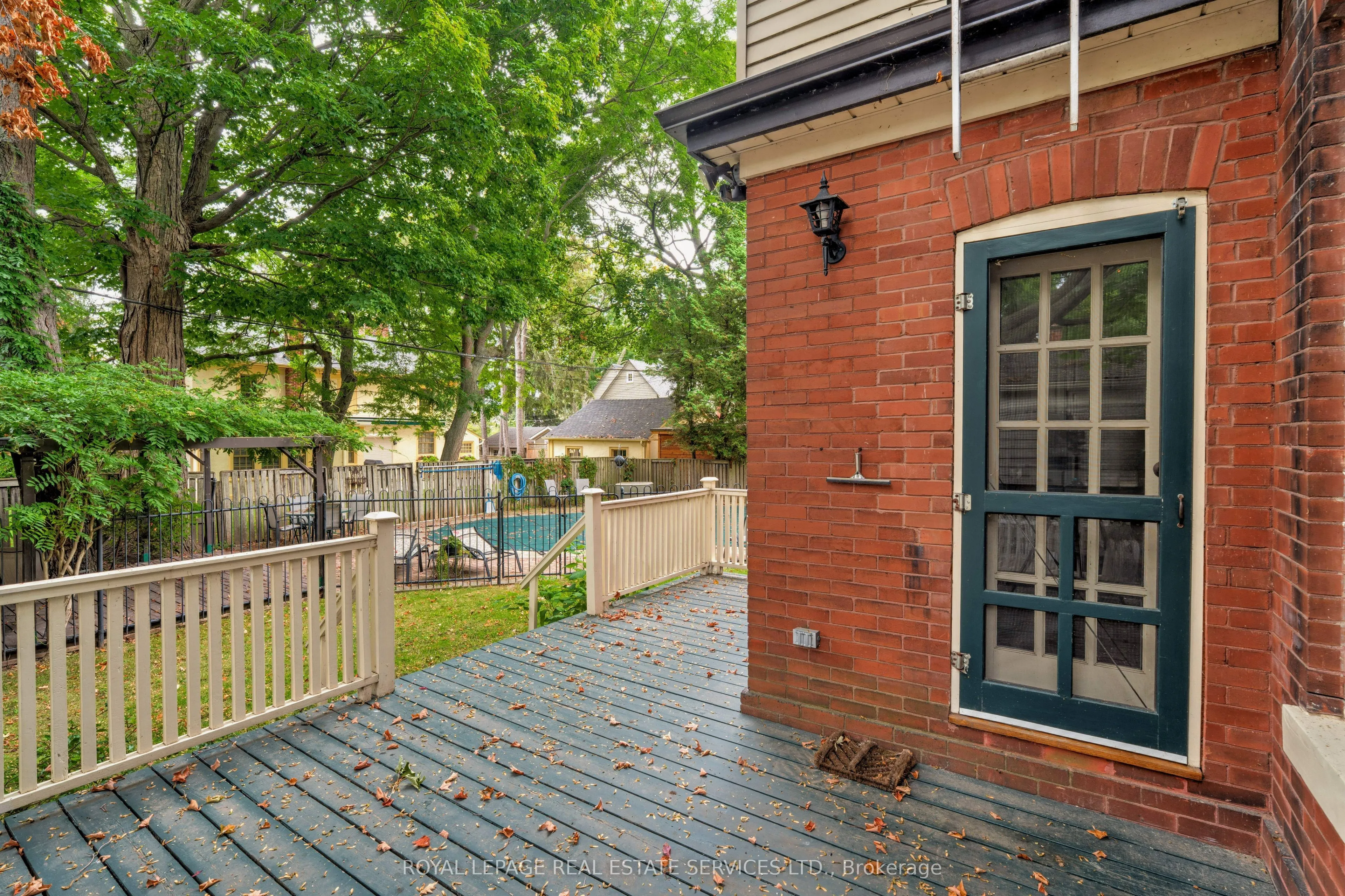 302 William Street