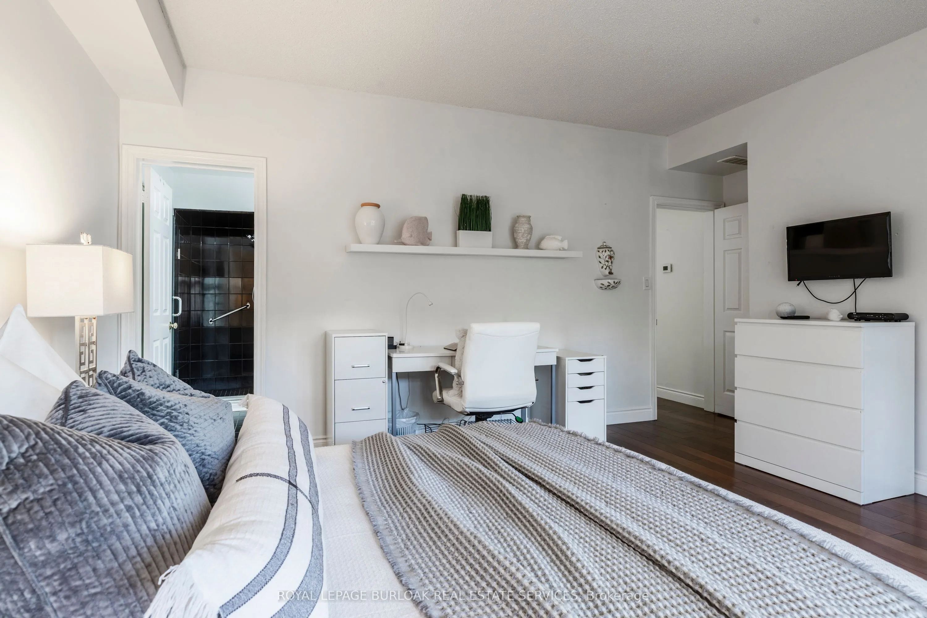 3220 New Street, #5