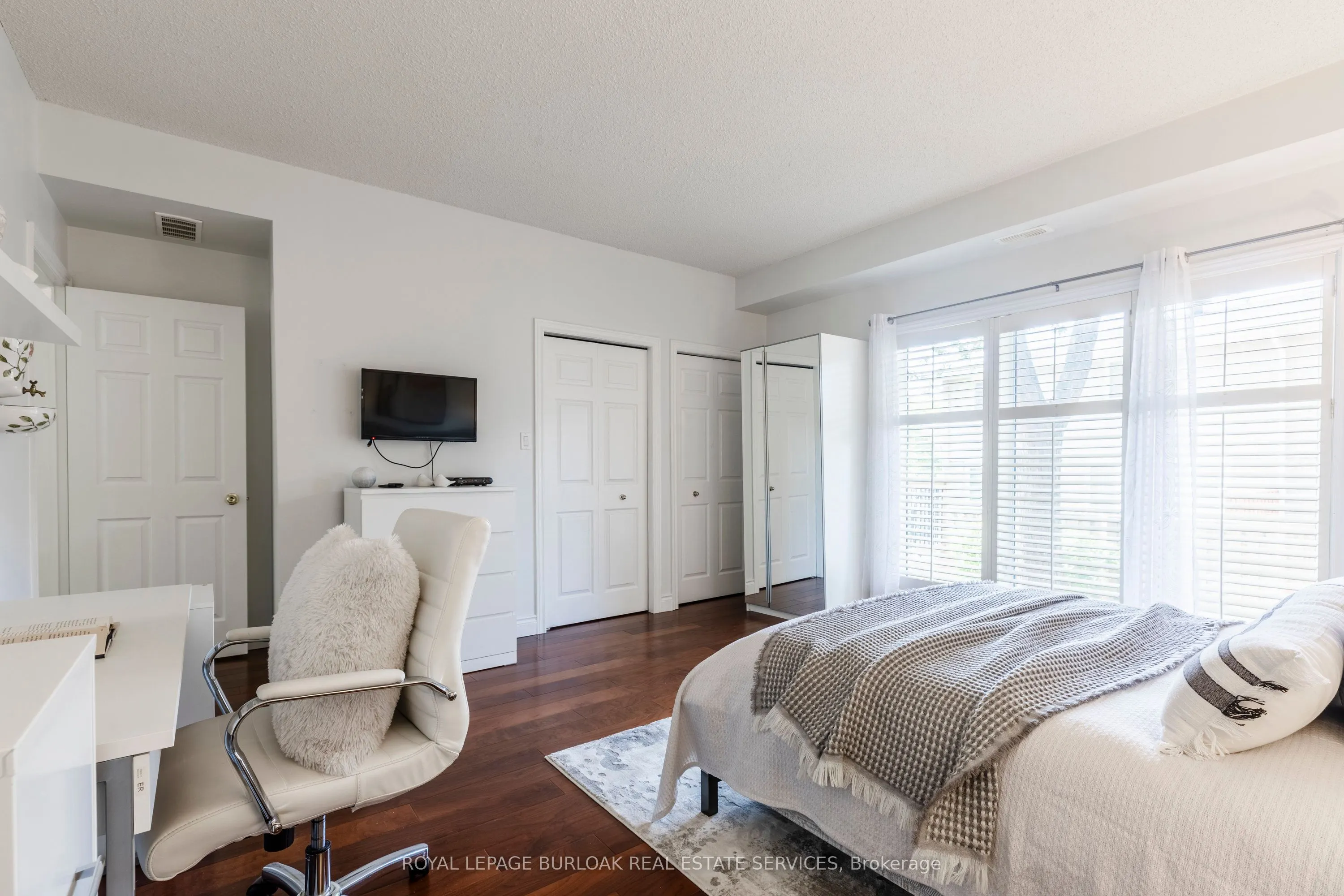 3220 New Street, #5