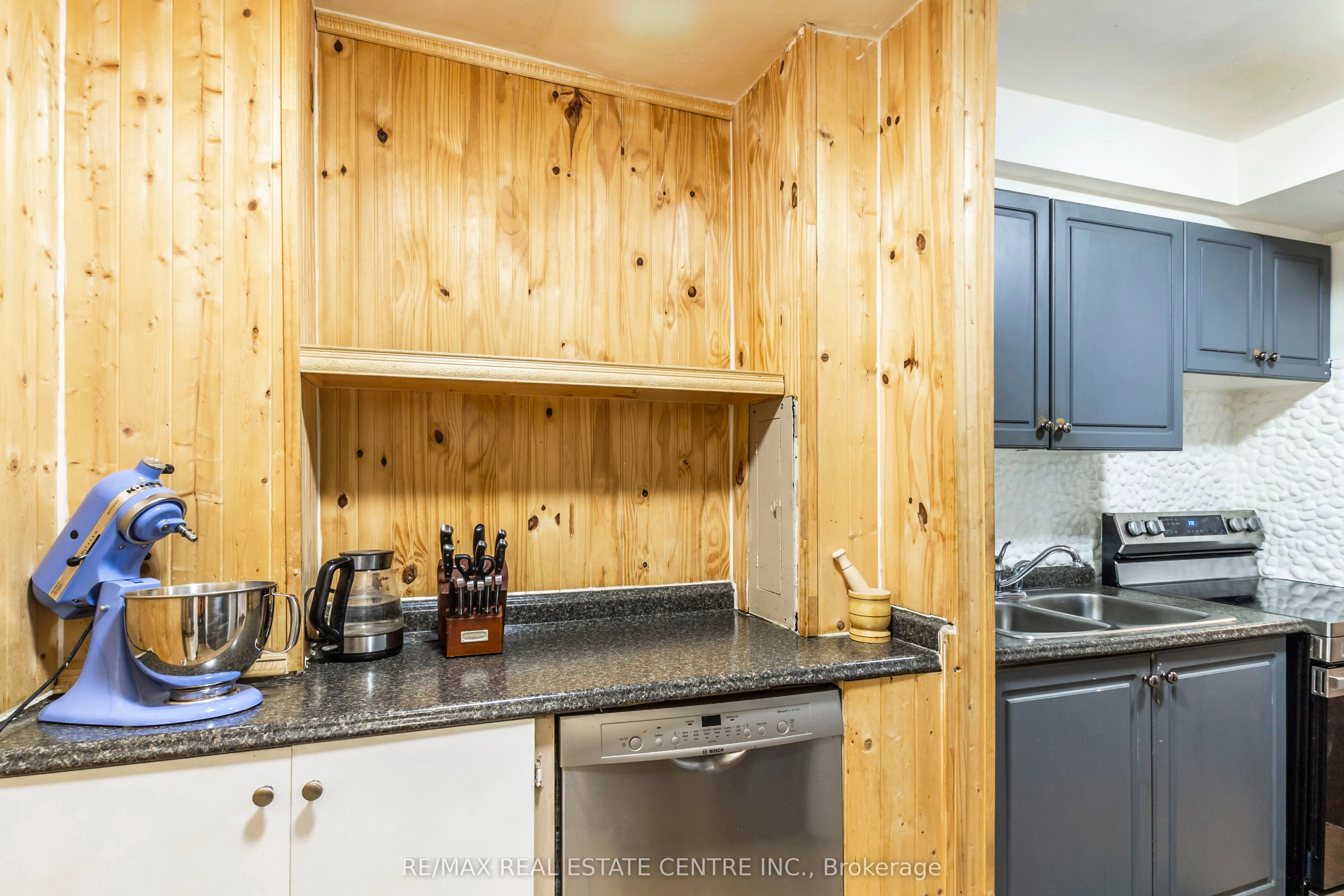 2095 Roche Court, #124