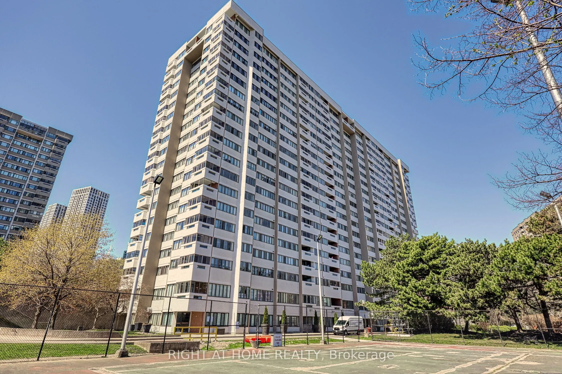 1580 Mississauga Valley, #205