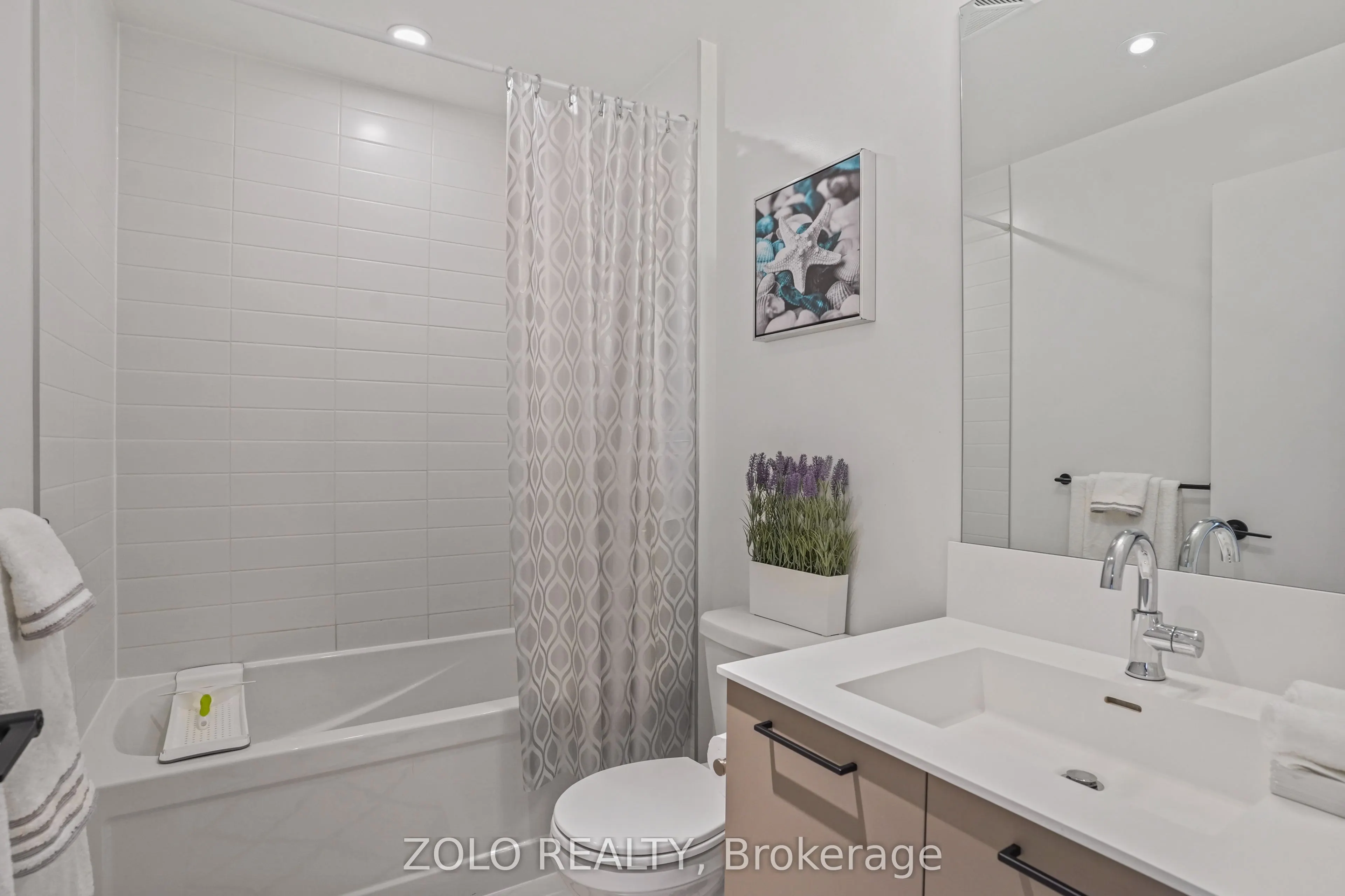 10 Lagerfeld Drive, #512