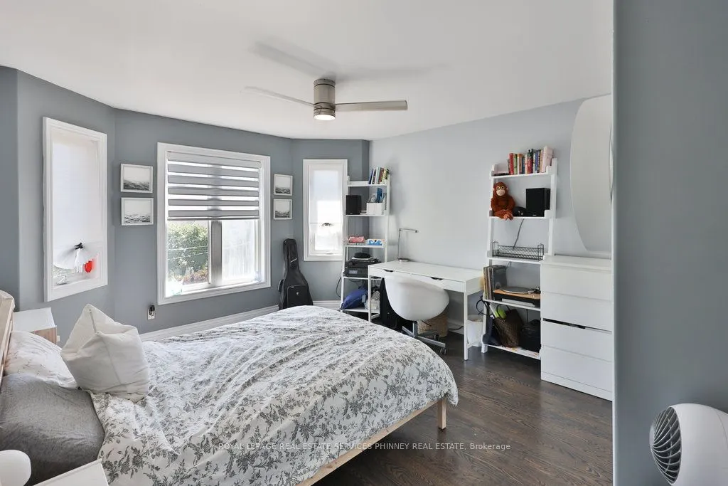 880 6th Street