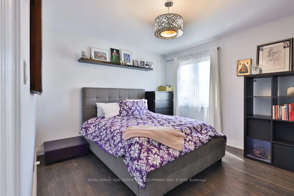 880 6th Street