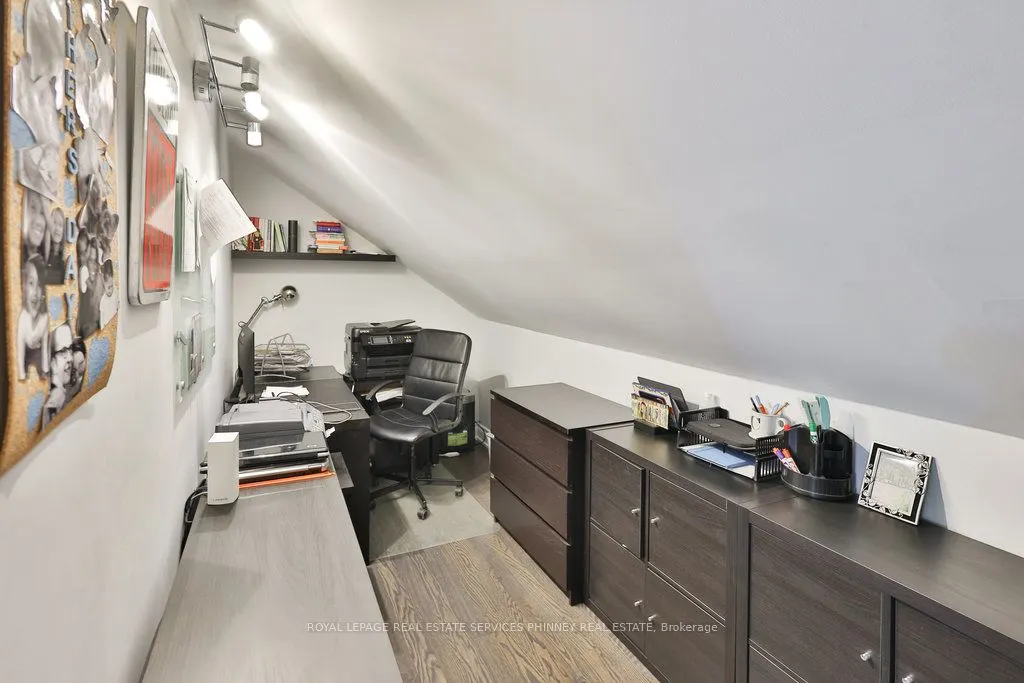 880 6th Street