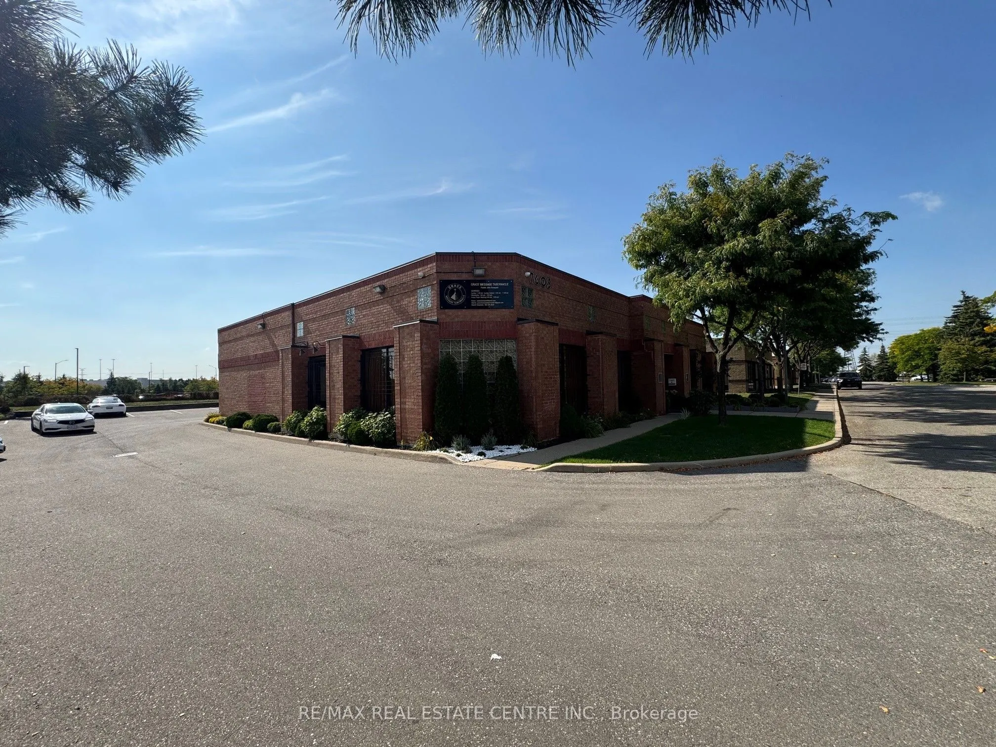 7605 Danbro Crescent