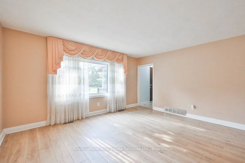125 Inglewood Drive