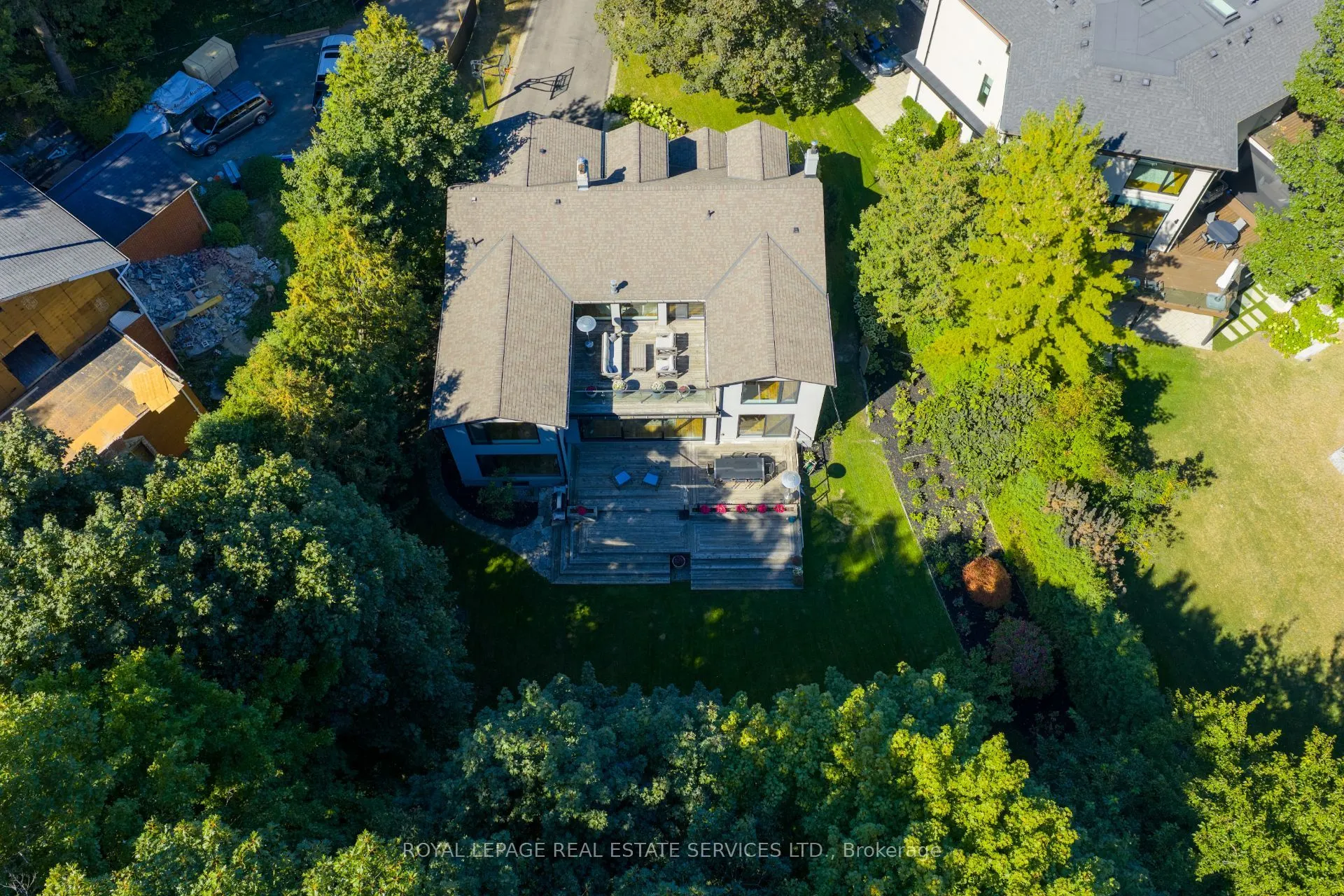 15 Pinehurst Crescent