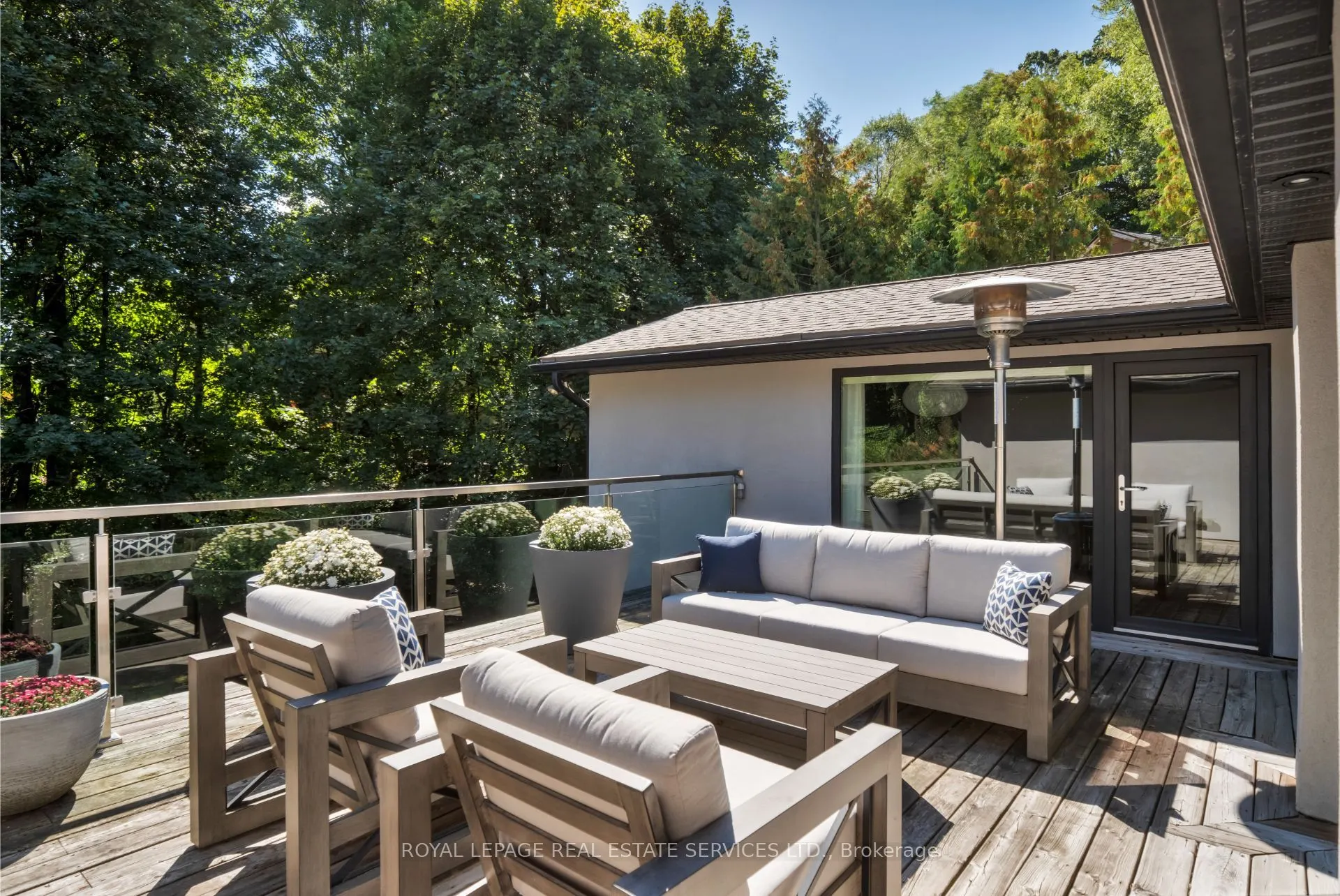 15 Pinehurst Crescent
